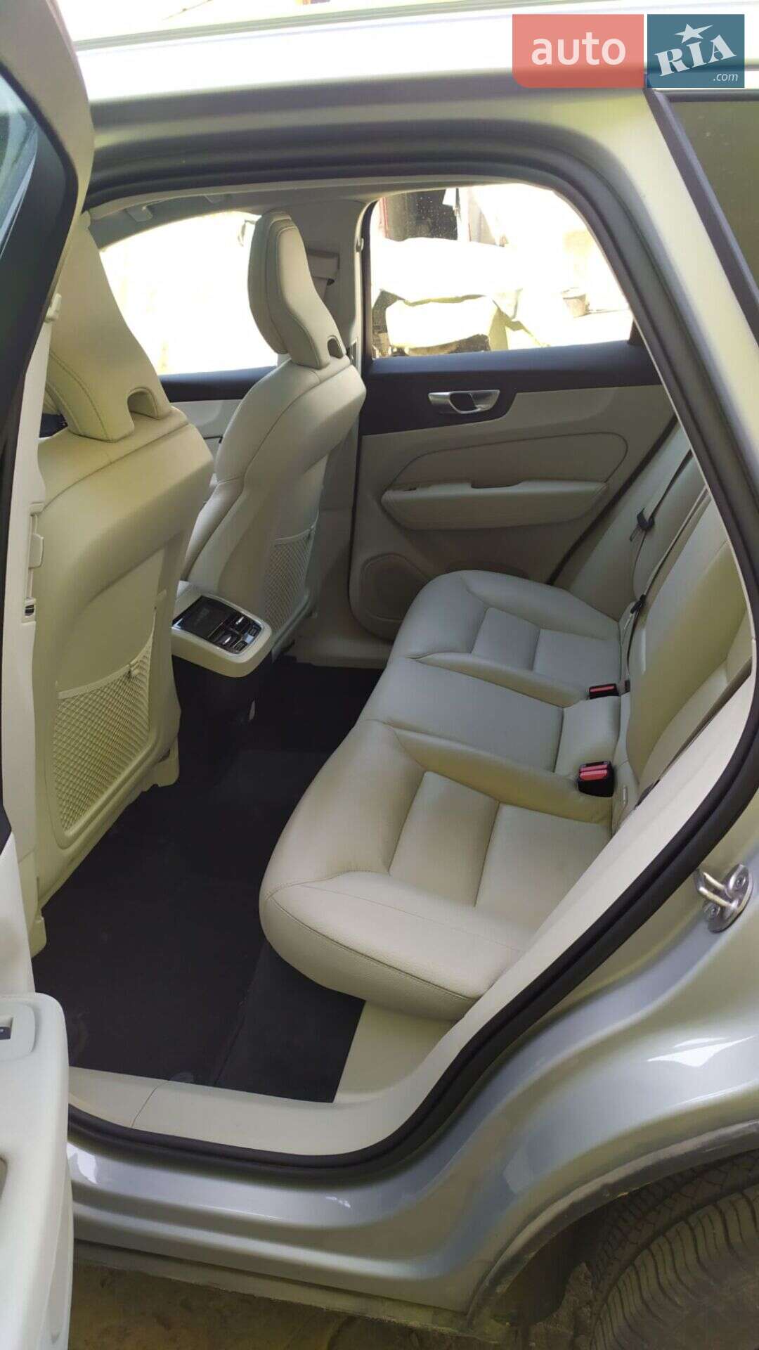 Volvo XC60 2022 VIN YV1UZK5VDN1079682 фото оголошення 28 з 38