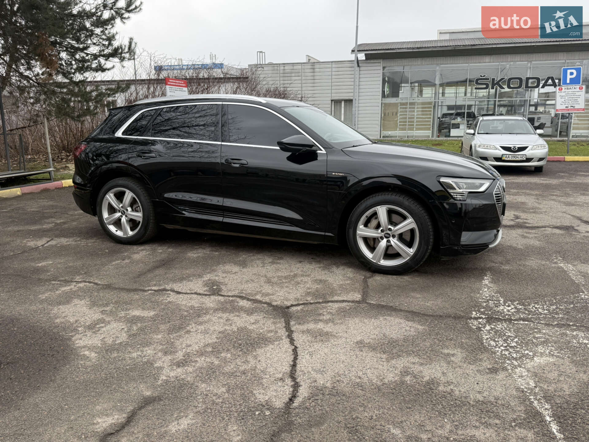 Audi e-tron 2020 VIN WAUZZZGE9LB014598 фото оголошення 10 з 43
