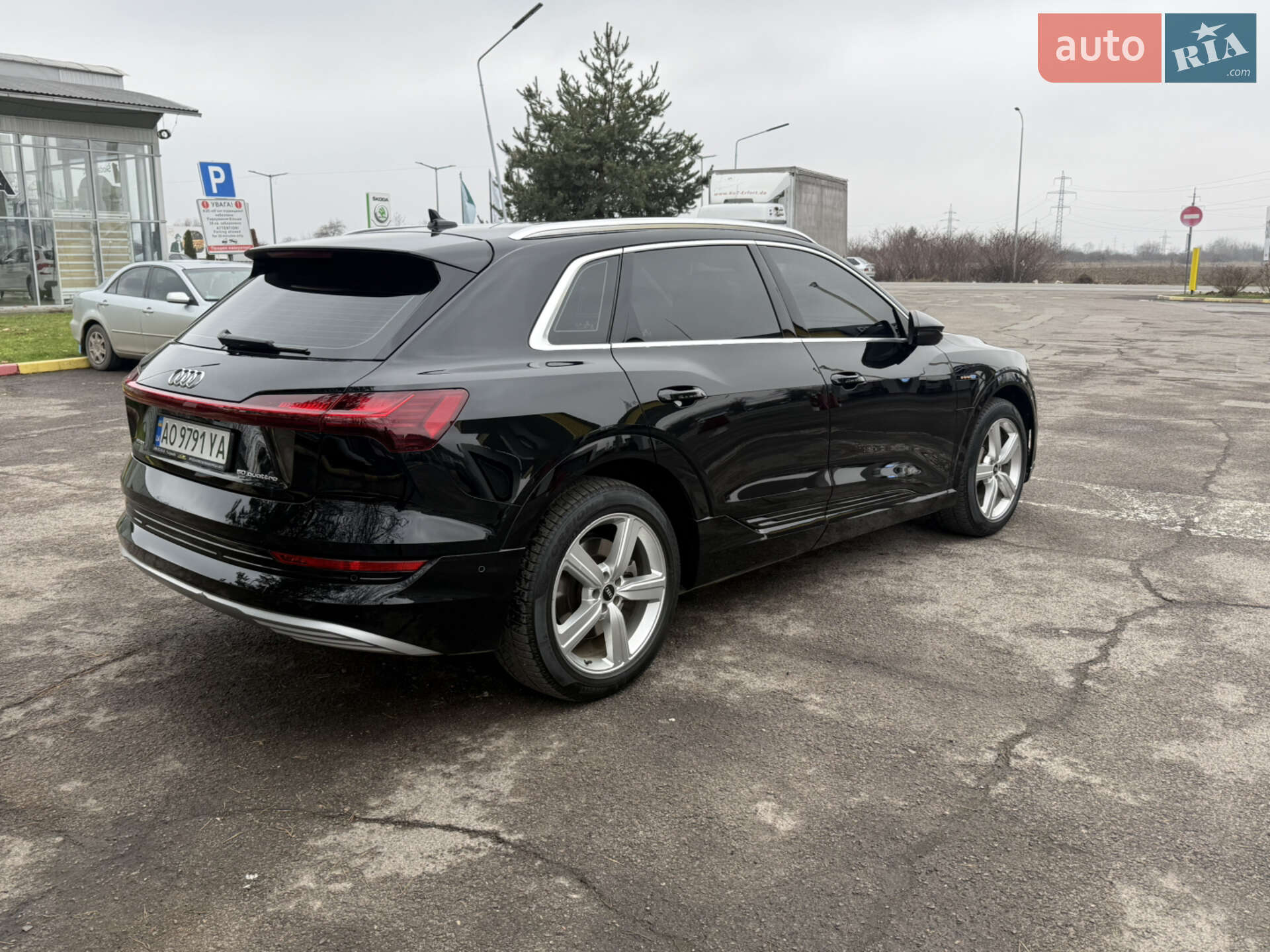 Audi e-tron 2020 VIN WAUZZZGE9LB014598 фото оголошення 9 з 43