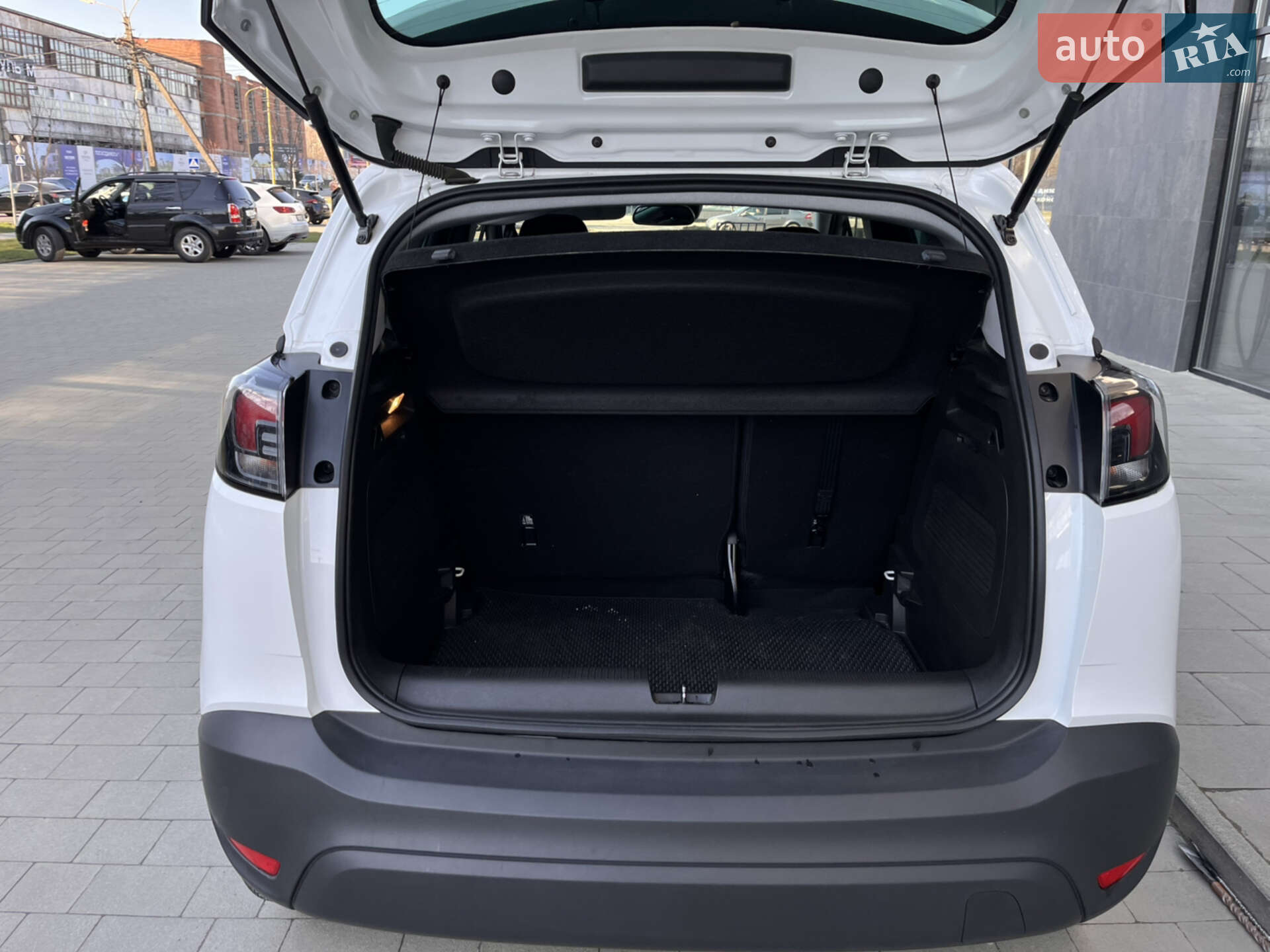 Opel Crossland 2022 VIN W0V7D9EE7N4386580 фото оголошення 14 з 18
