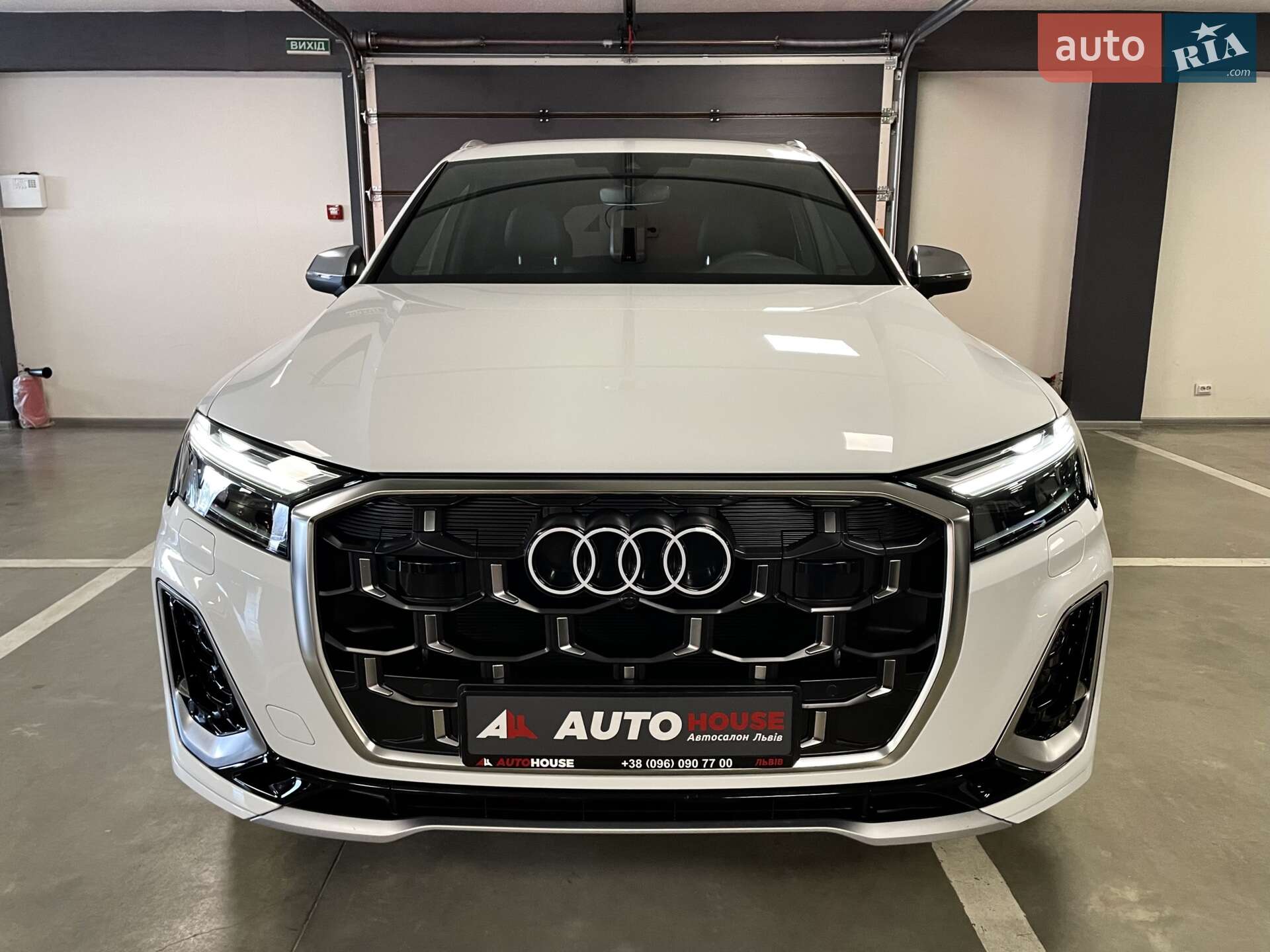 Audi SQ7 2024 VIN WAUZZZ4M5RD013716 фото оголошення 5 з 75
