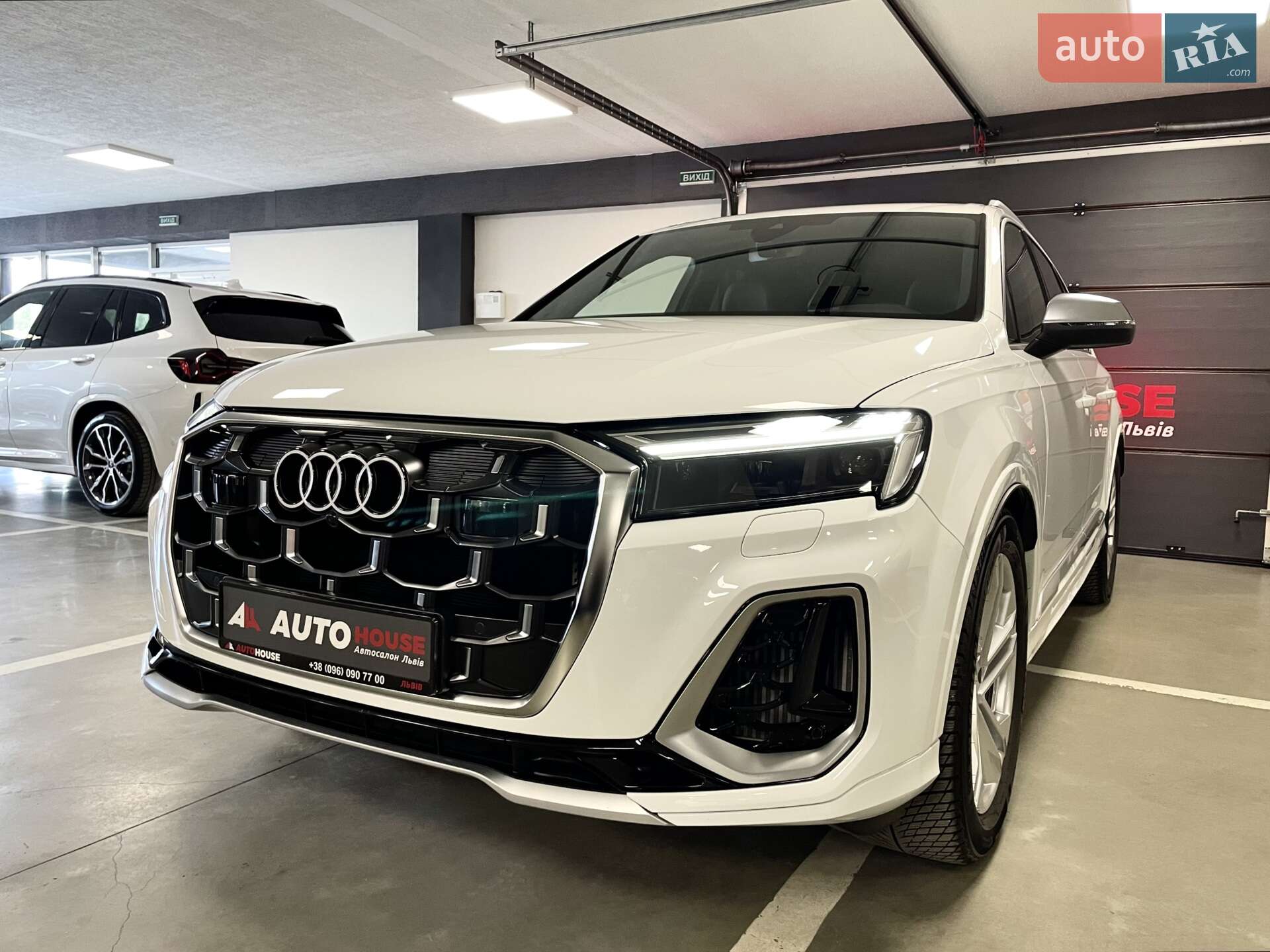 Audi SQ7 2024 VIN WAUZZZ4M5RD013716 фото оголошення 4 з 75