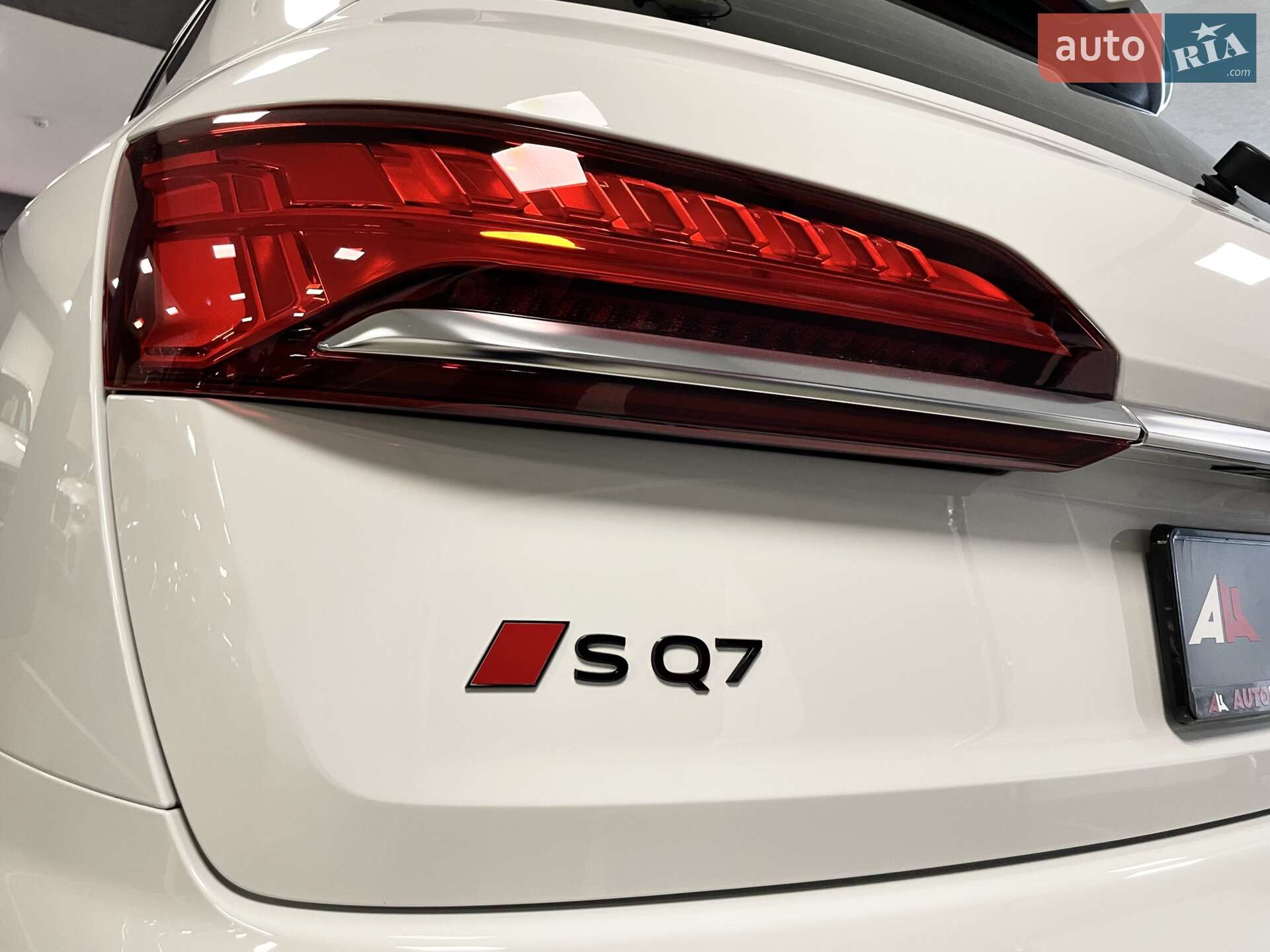 Audi SQ7 2024 VIN WAUZZZ4M5RD013716 фото оголошення 12 з 75