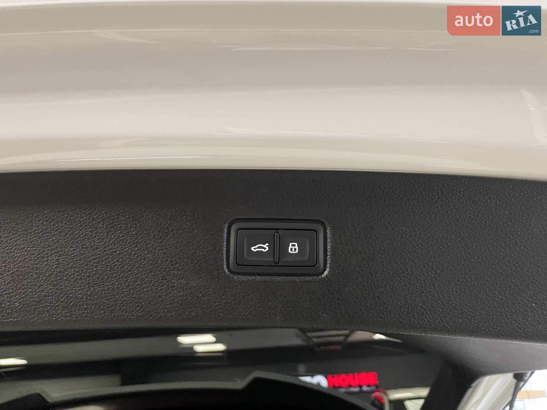 Audi SQ7 2024 VIN WAUZZZ4M5RD013716 фото оголошення 17 з 75