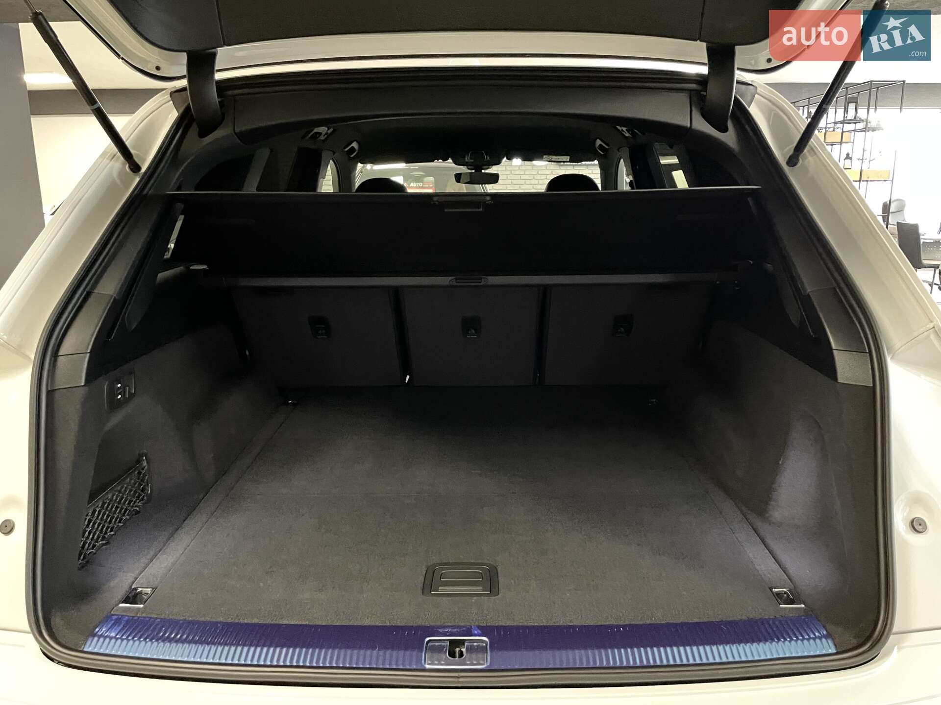 Audi SQ7 2024 VIN WAUZZZ4M5RD013716 фото оголошення 19 з 75