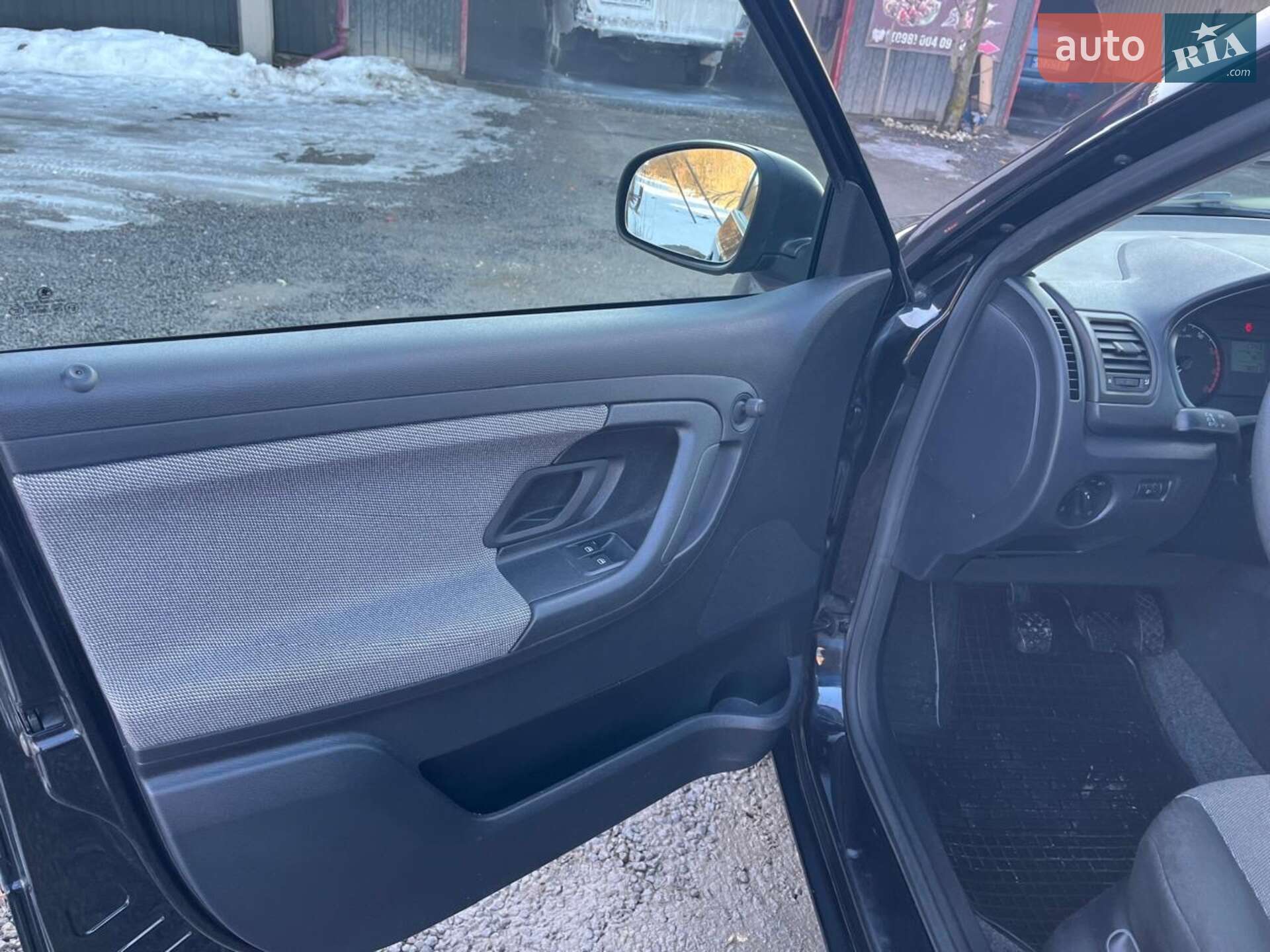 Skoda Fabia 2009 VIN TMBFC65JXA3056615 фото оголошення 7 з 9