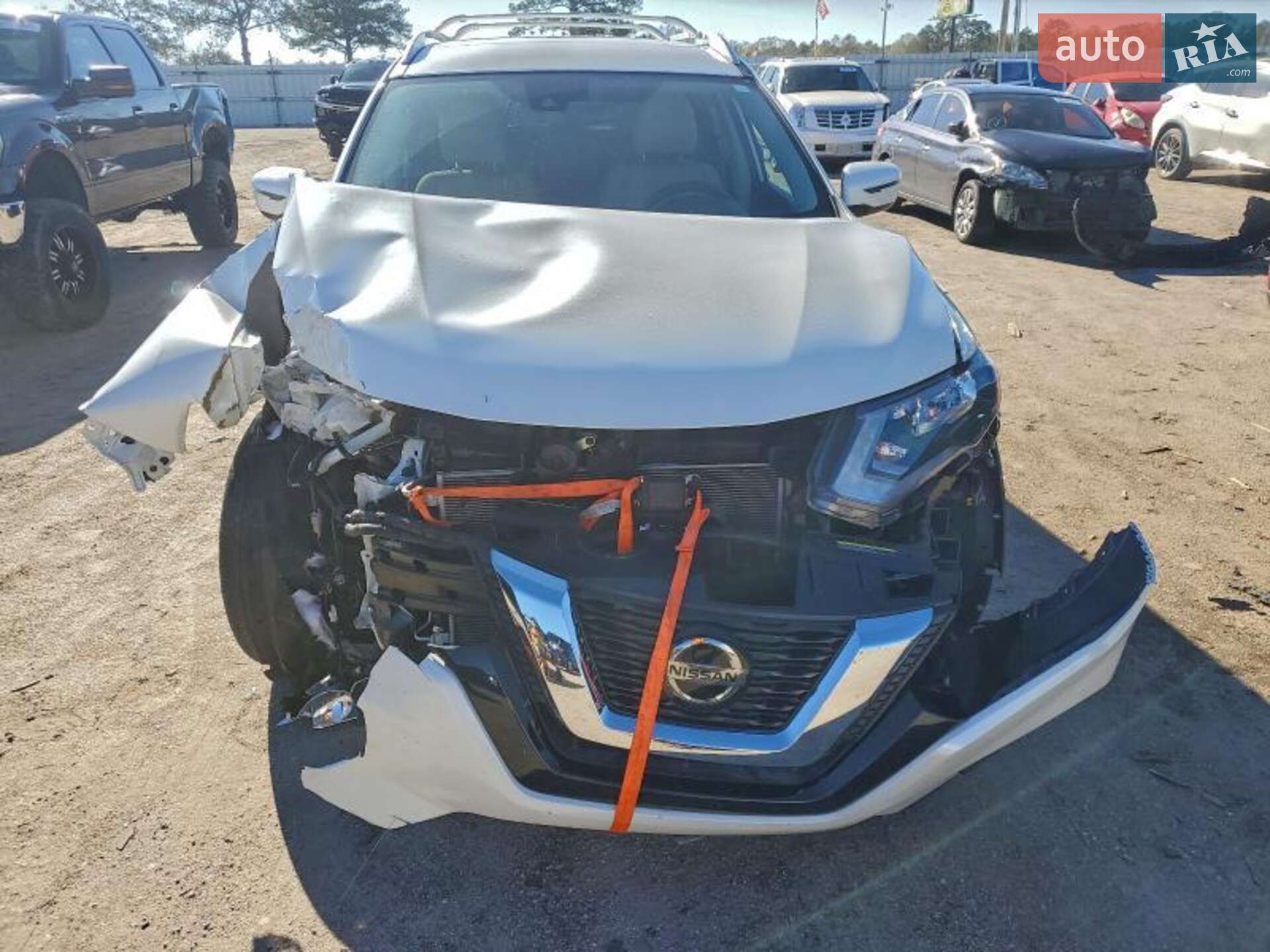 Nissan Rogue 2019 VIN KNMAT2MT7KP552097 фото оголошення 4 з 20