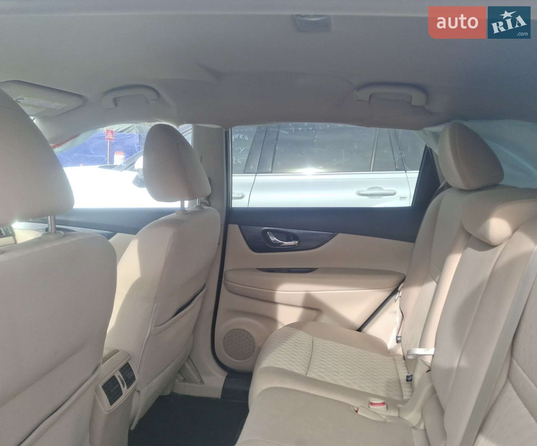 Nissan Rogue 2019 VIN KNMAT2MT7KP552097 фото оголошення 19 з 20