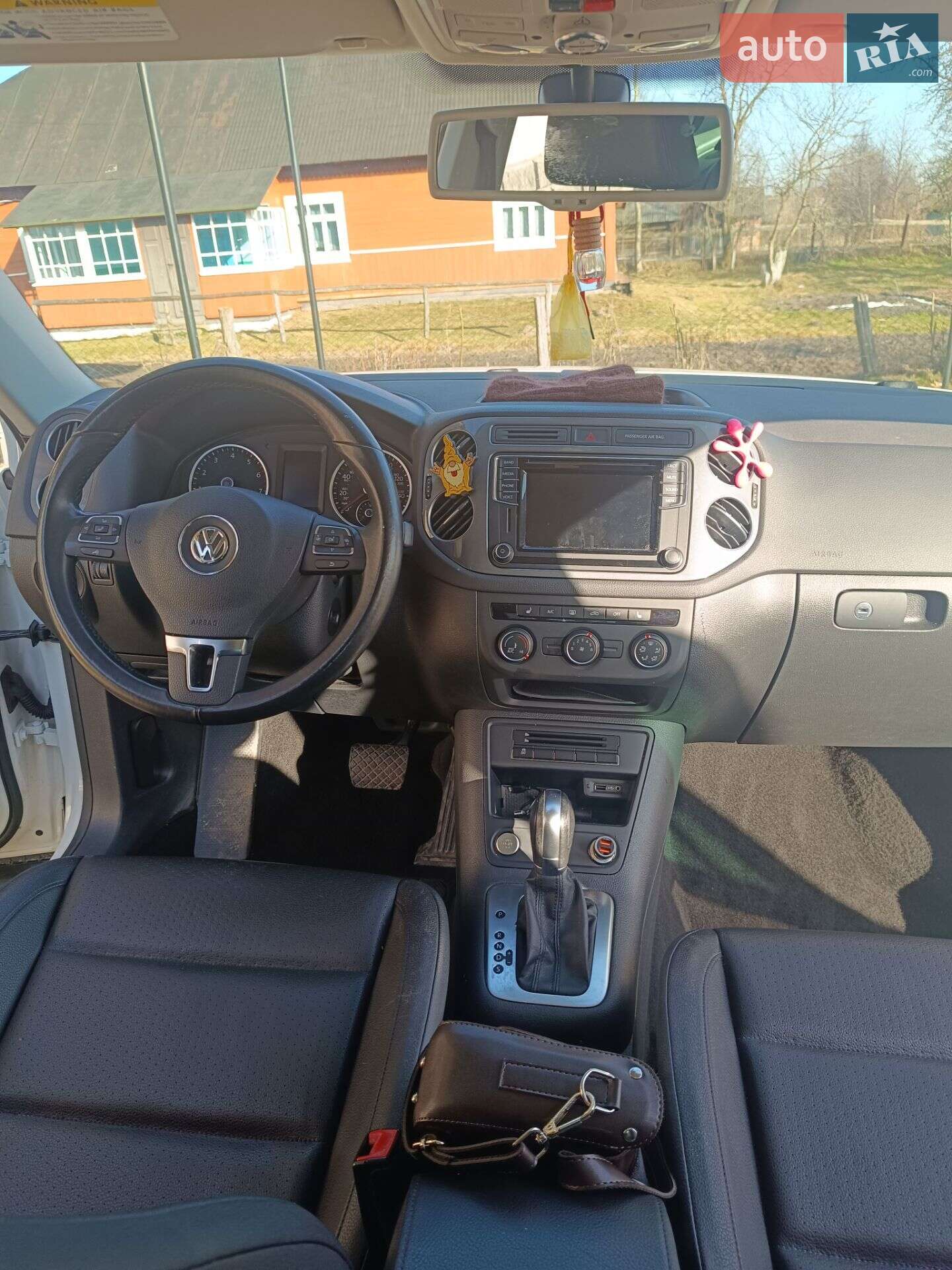 Volkswagen Tiguan 2017 VIN WVGRV7AX6HK019418 фото оголошення 11 з 14