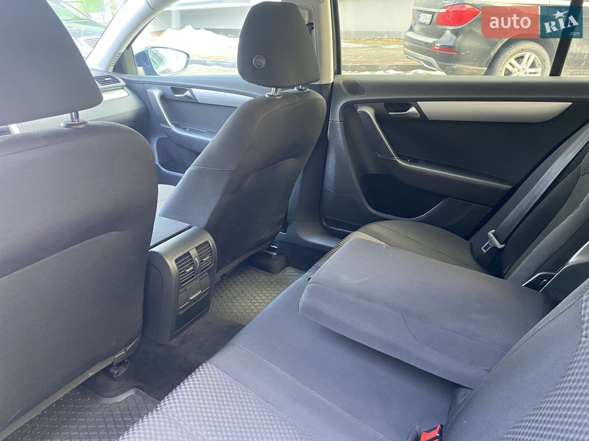 Volkswagen Passat 2012 VIN WVWZZZ3CZCP077917 фото оголошення 4 з 14