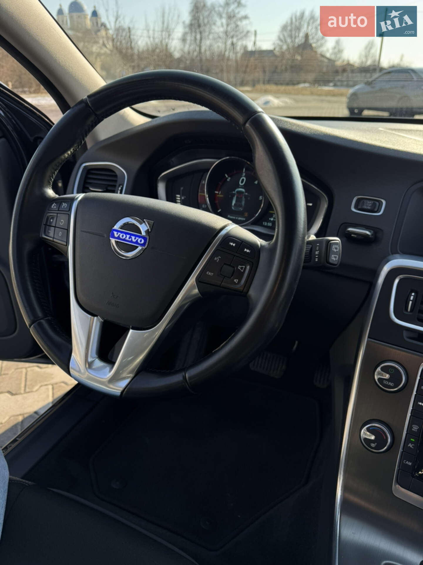 Volvo V60 2014 VIN YV1FW73CDE1203037 фото оголошення 13 з 20