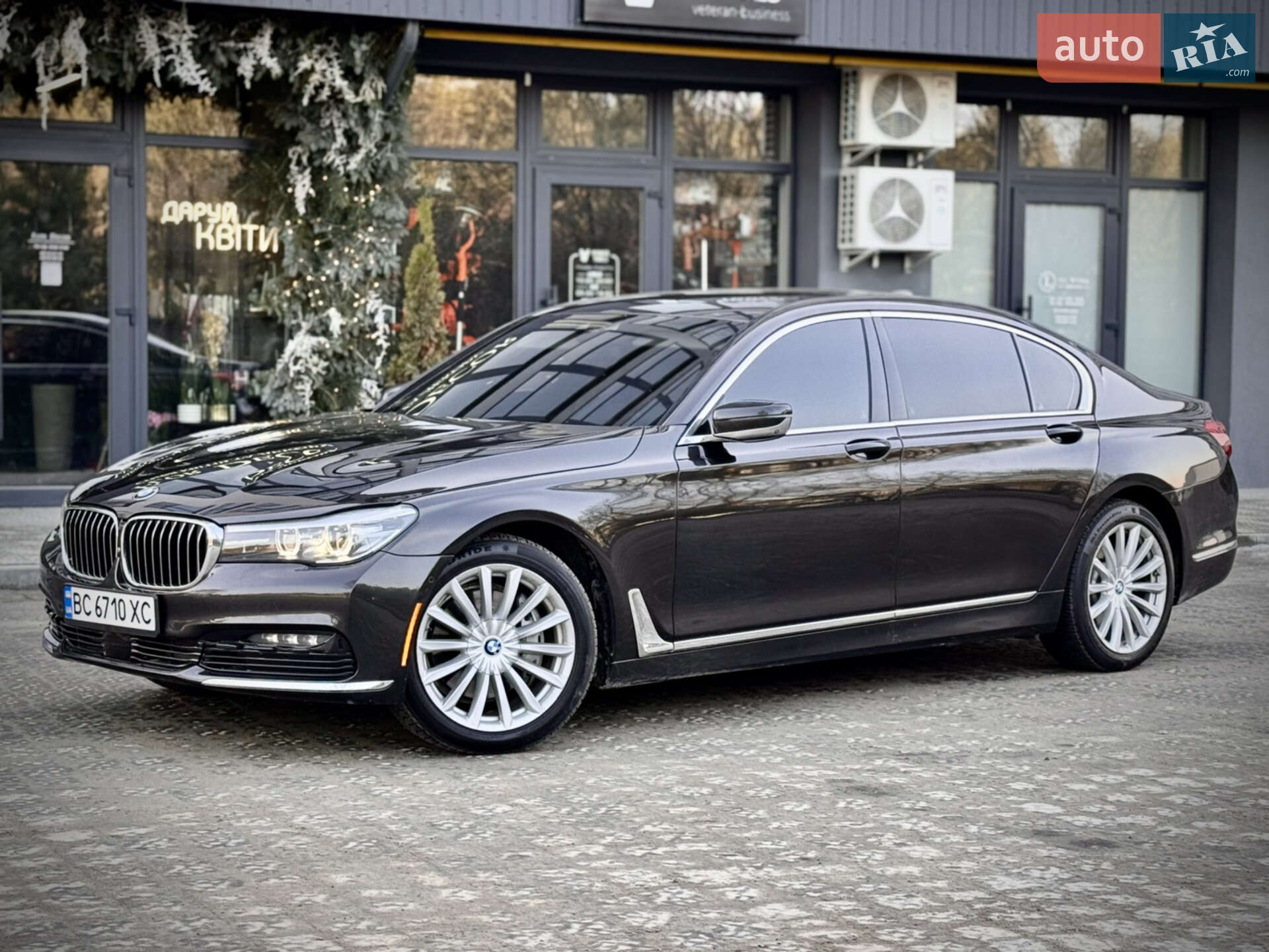 BMW 7 Series 2015 VIN WBA7E2C54GG504438 фото оголошення 4 з 29