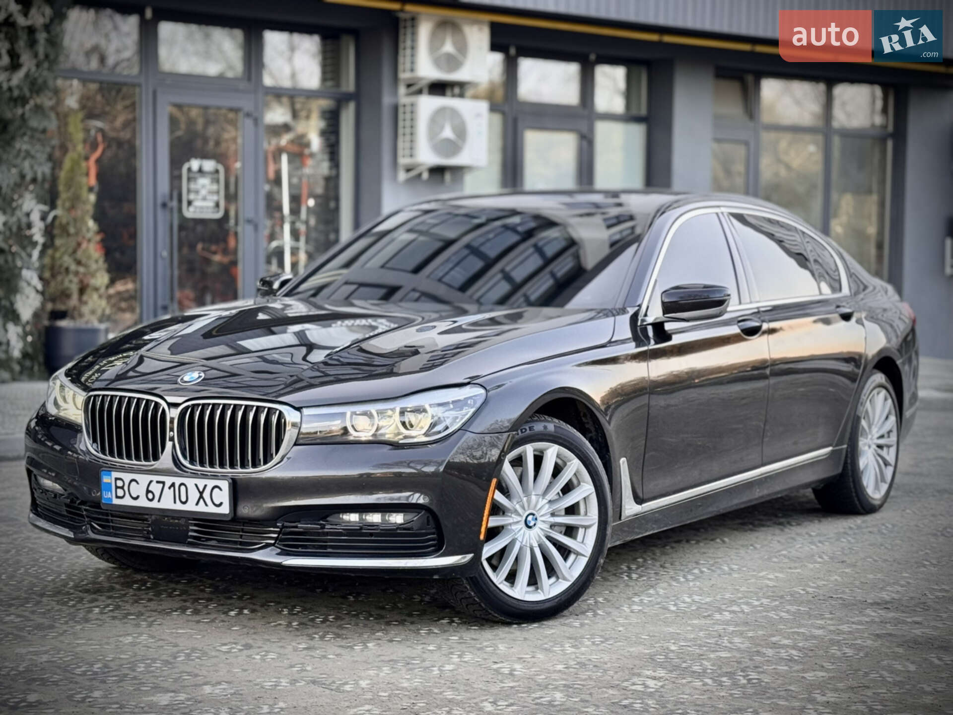 BMW 7 Series 2015 VIN WBA7E2C54GG504438 фото оголошення 5 з 29