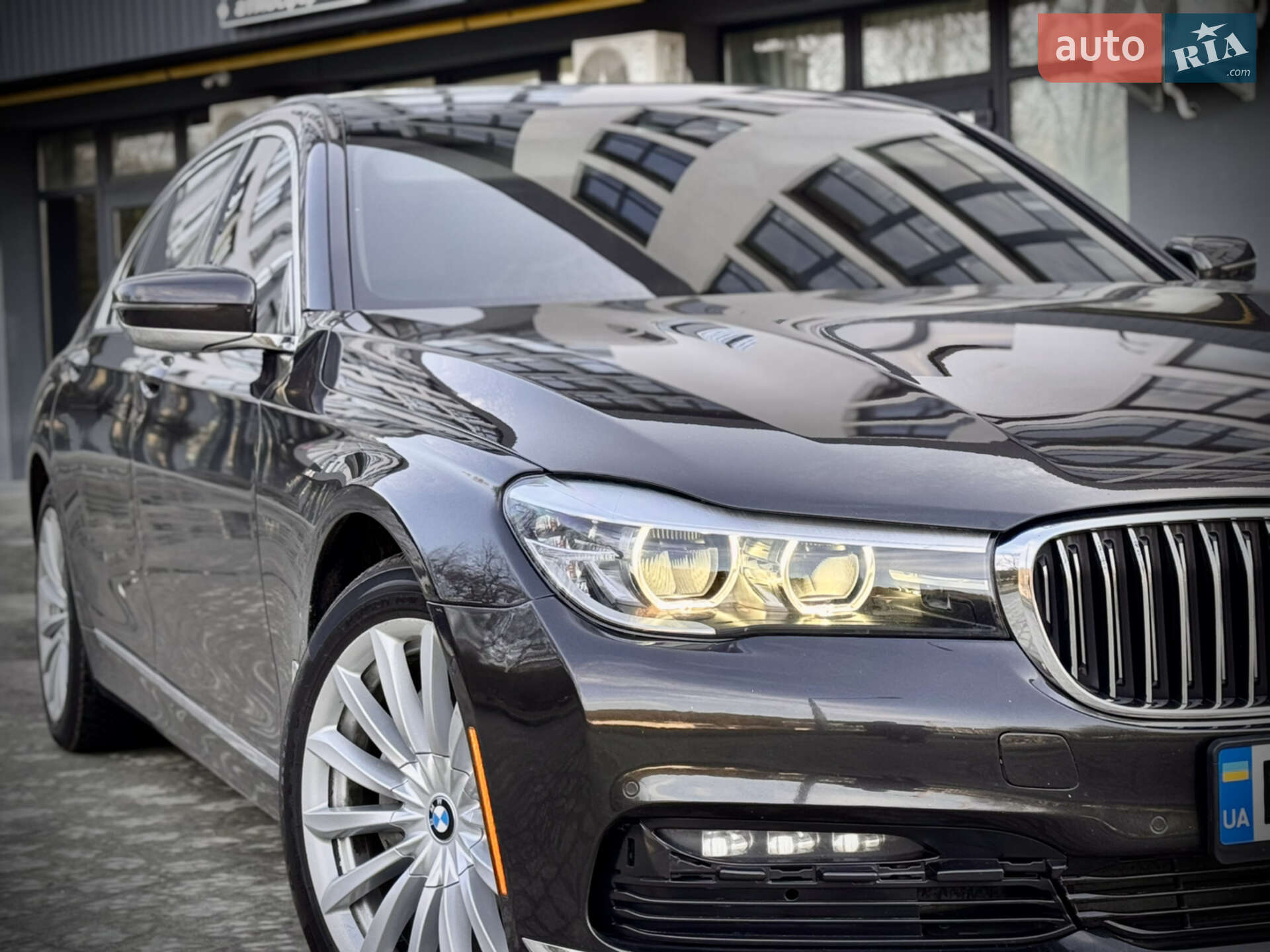 BMW 7 Series 2015 VIN WBA7E2C54GG504438 фото оголошення 8 з 29