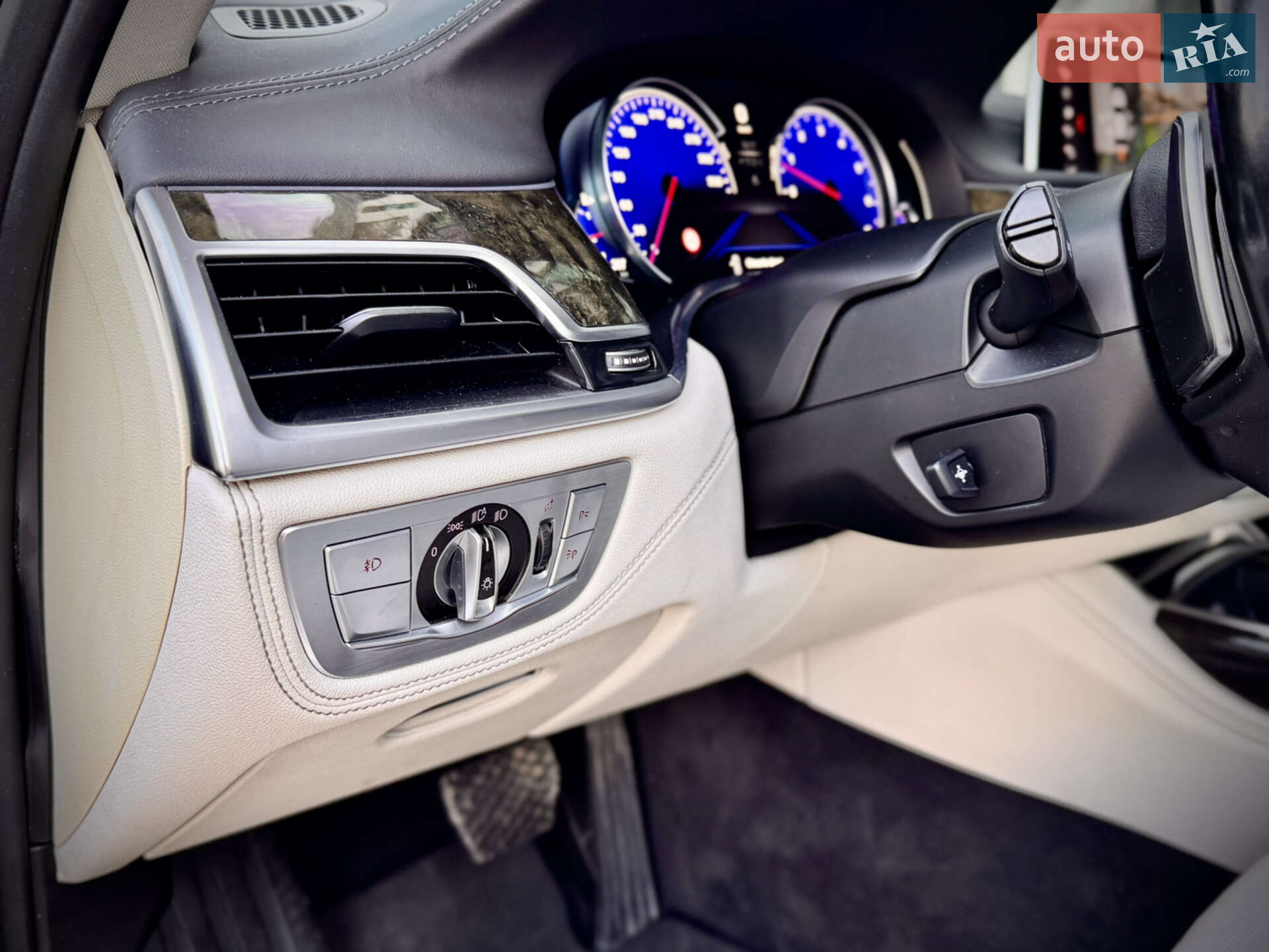 BMW 7 Series 2015 VIN WBA7E2C54GG504438 фото оголошення 27 з 29