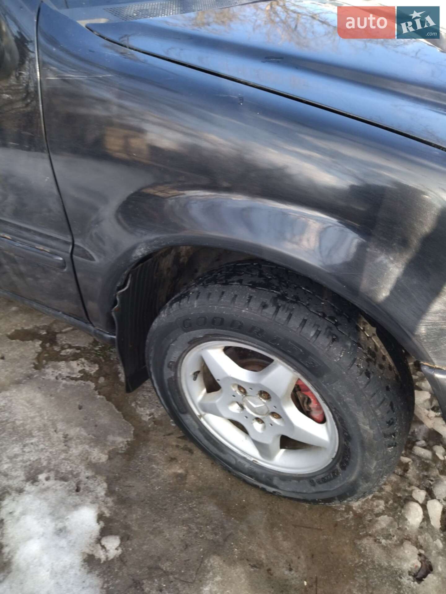 Mercedes-Benz M-Class 1998 VIN WDC1631541A081879 фото оголошення 4 з 11