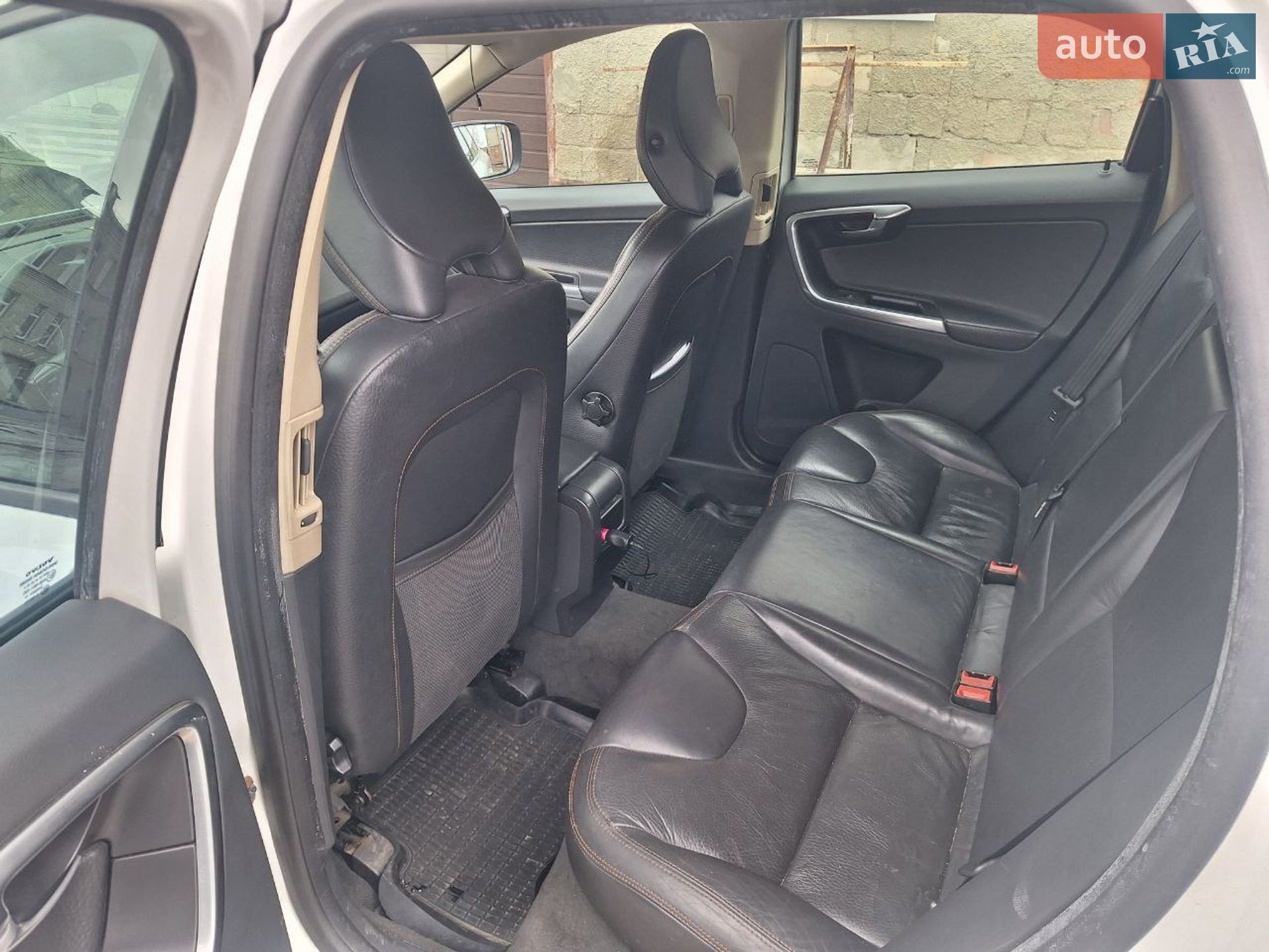Volvo XC60 2012 VIN YV1DZ8850C2316771 фото оголошення 3 з 16