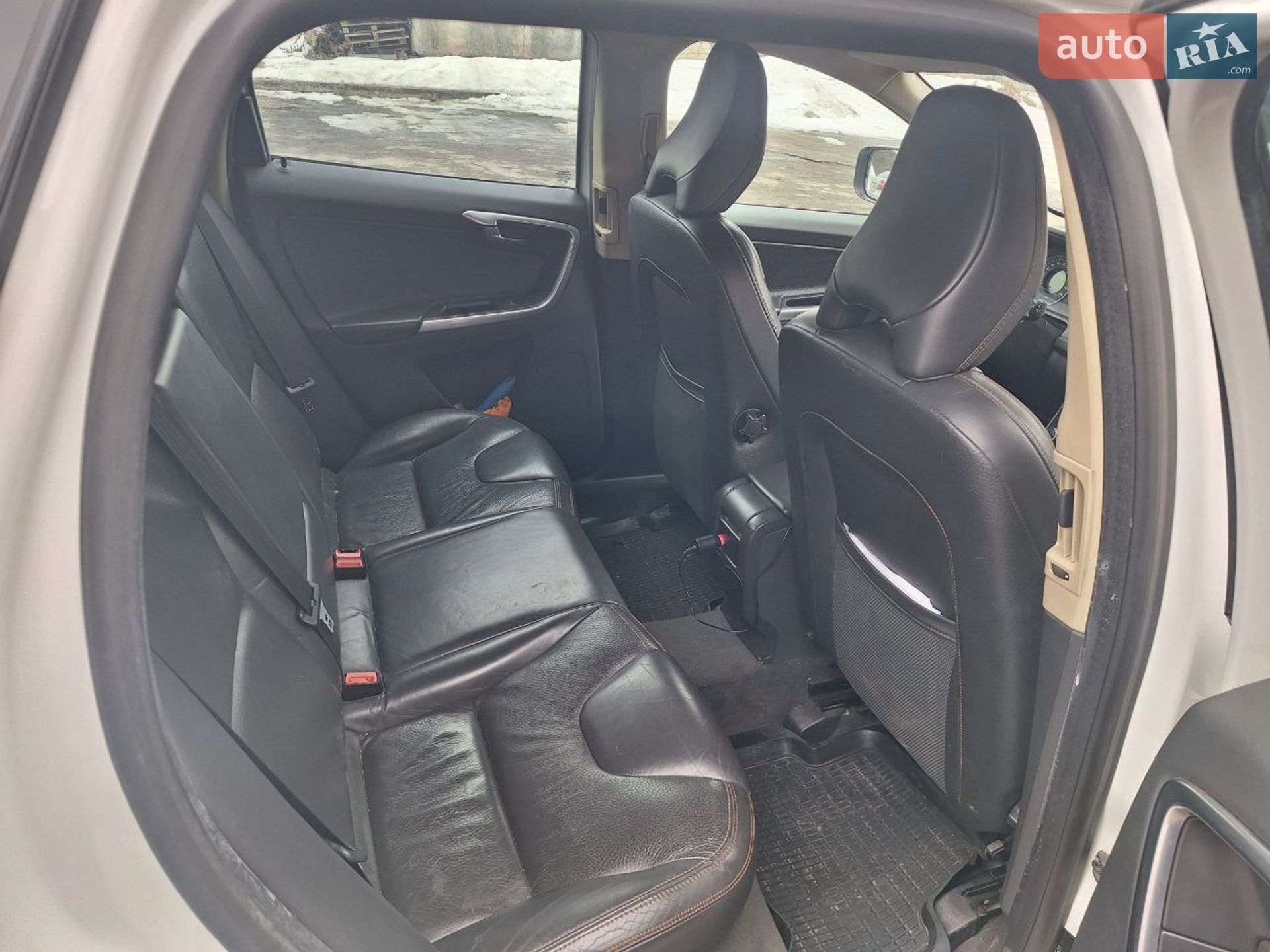 Volvo XC60 2012 VIN YV1DZ8850C2316771 фото оголошення 4 з 16
