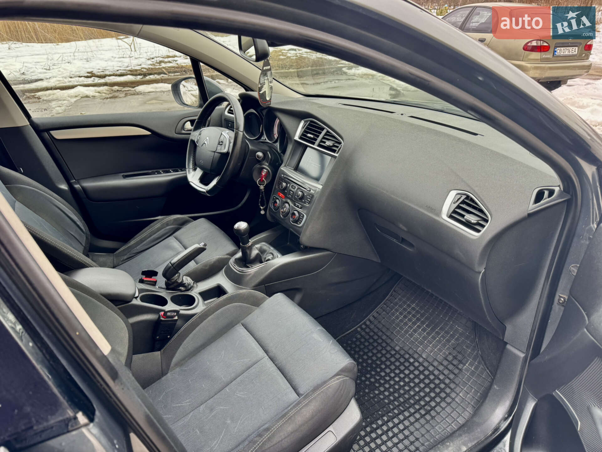 Citroen C4 2012 VIN VF7NC9HP0DY502685 фото оголошення 12 з 18