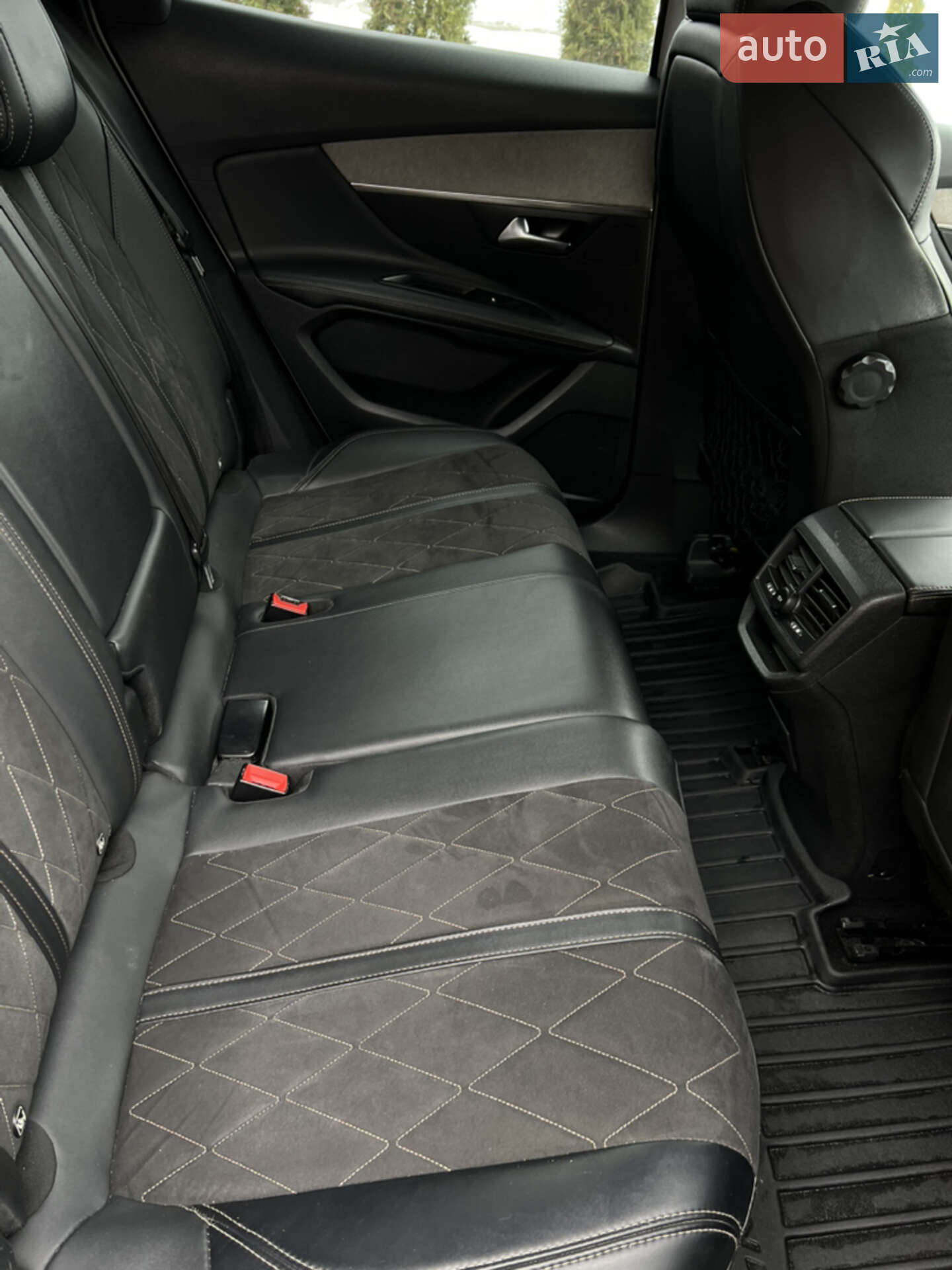 Peugeot 3008 2019 VIN VF3MJEHZRKS149060 фото оголошення 17 з 54