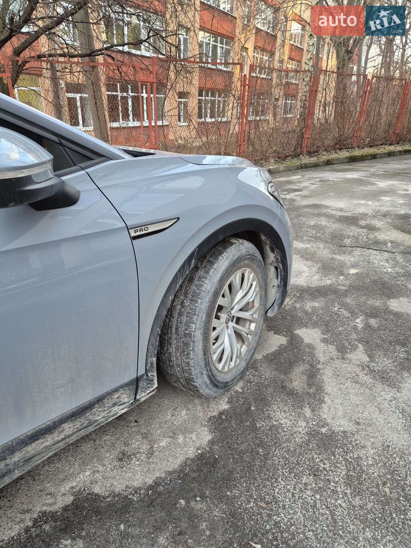 Volkswagen ID.4 2022 VIN WVGZZZE2ZNP056220 фото оголошення 2 з 32
