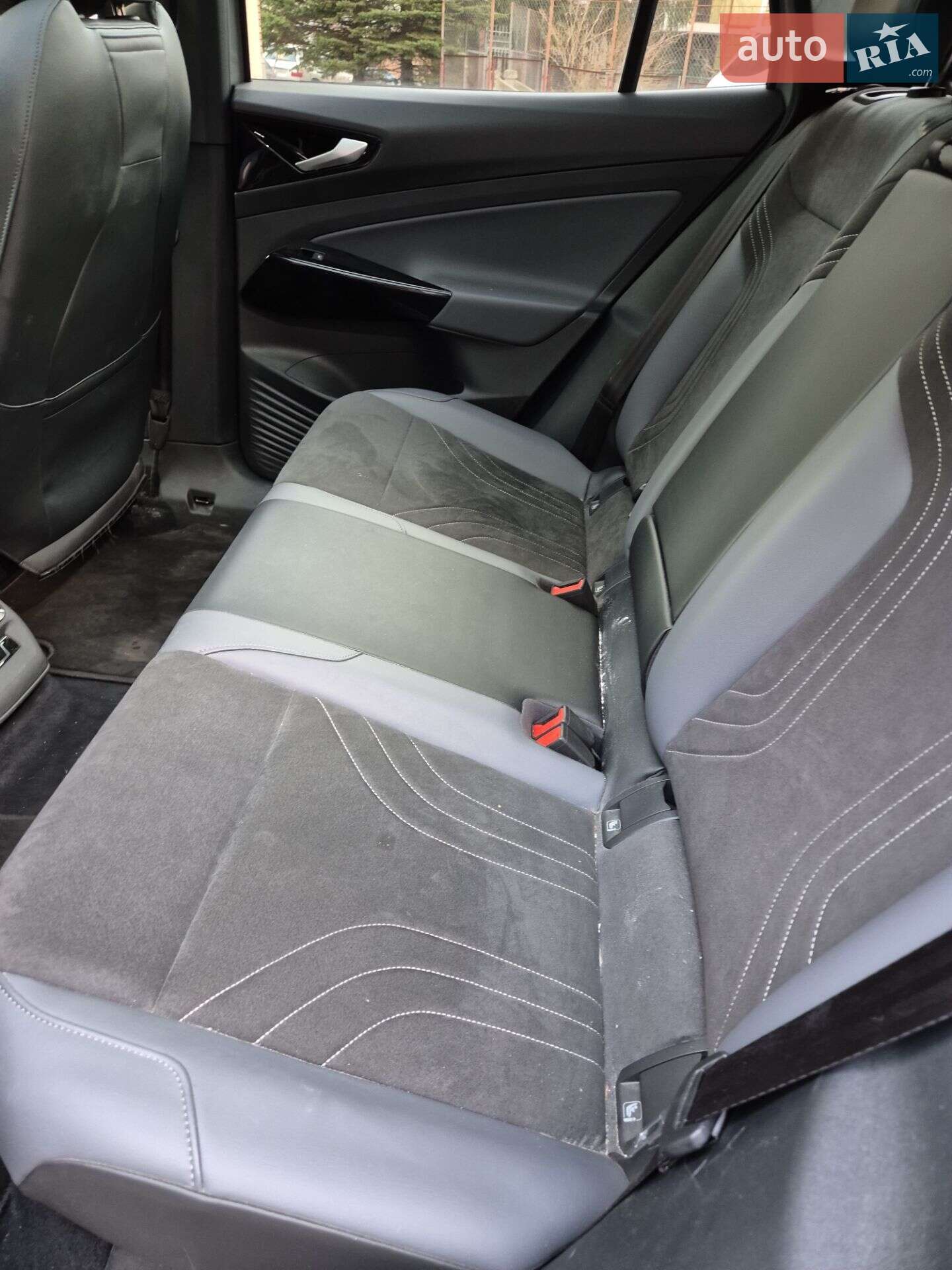 Volkswagen ID.4 2022 VIN WVGZZZE2ZNP056220 фото оголошення 16 з 32
