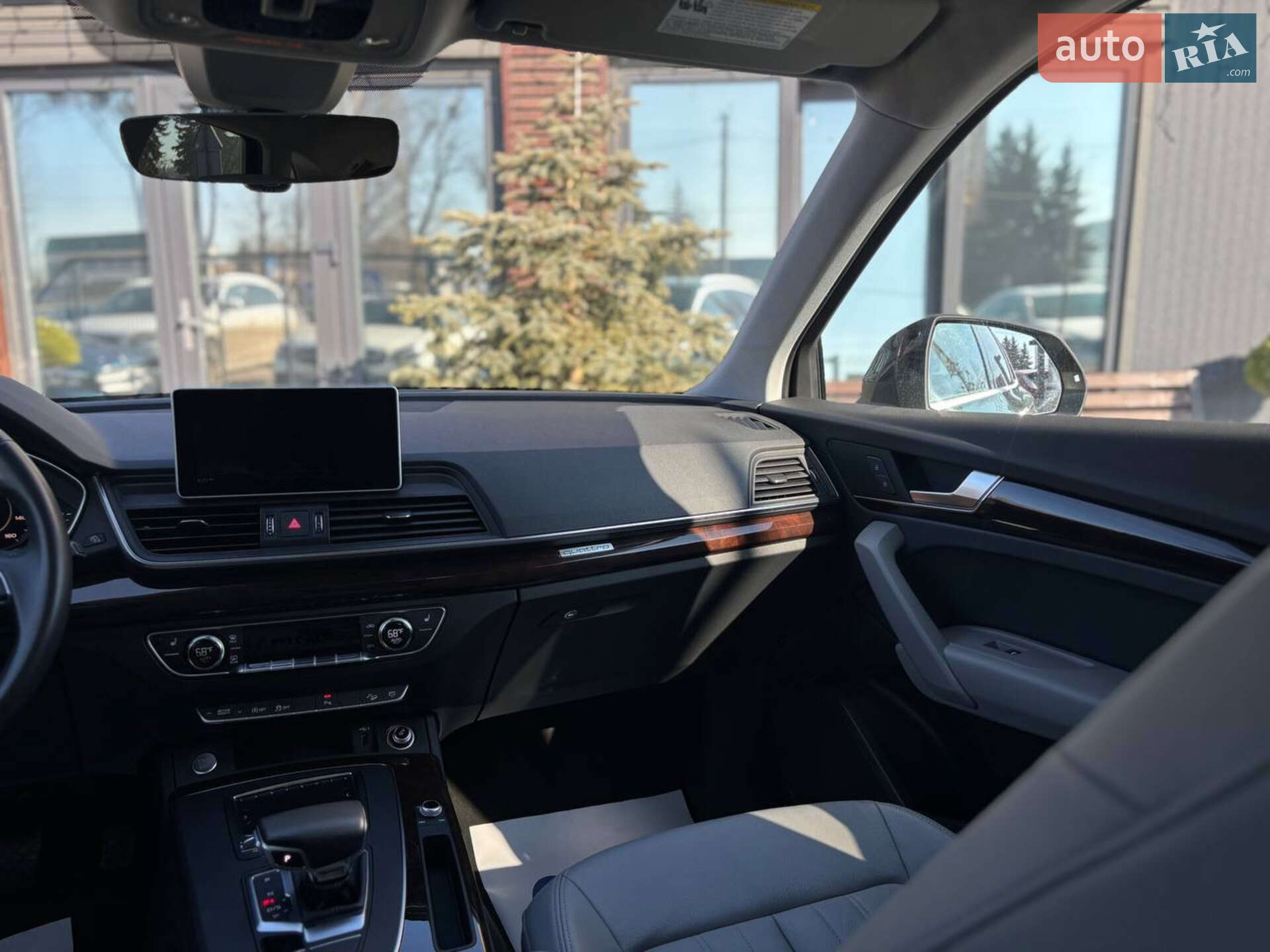 Audi Q5 2018 VIN WA1BNAFY9J2212828 фото оголошення 12 з 22
