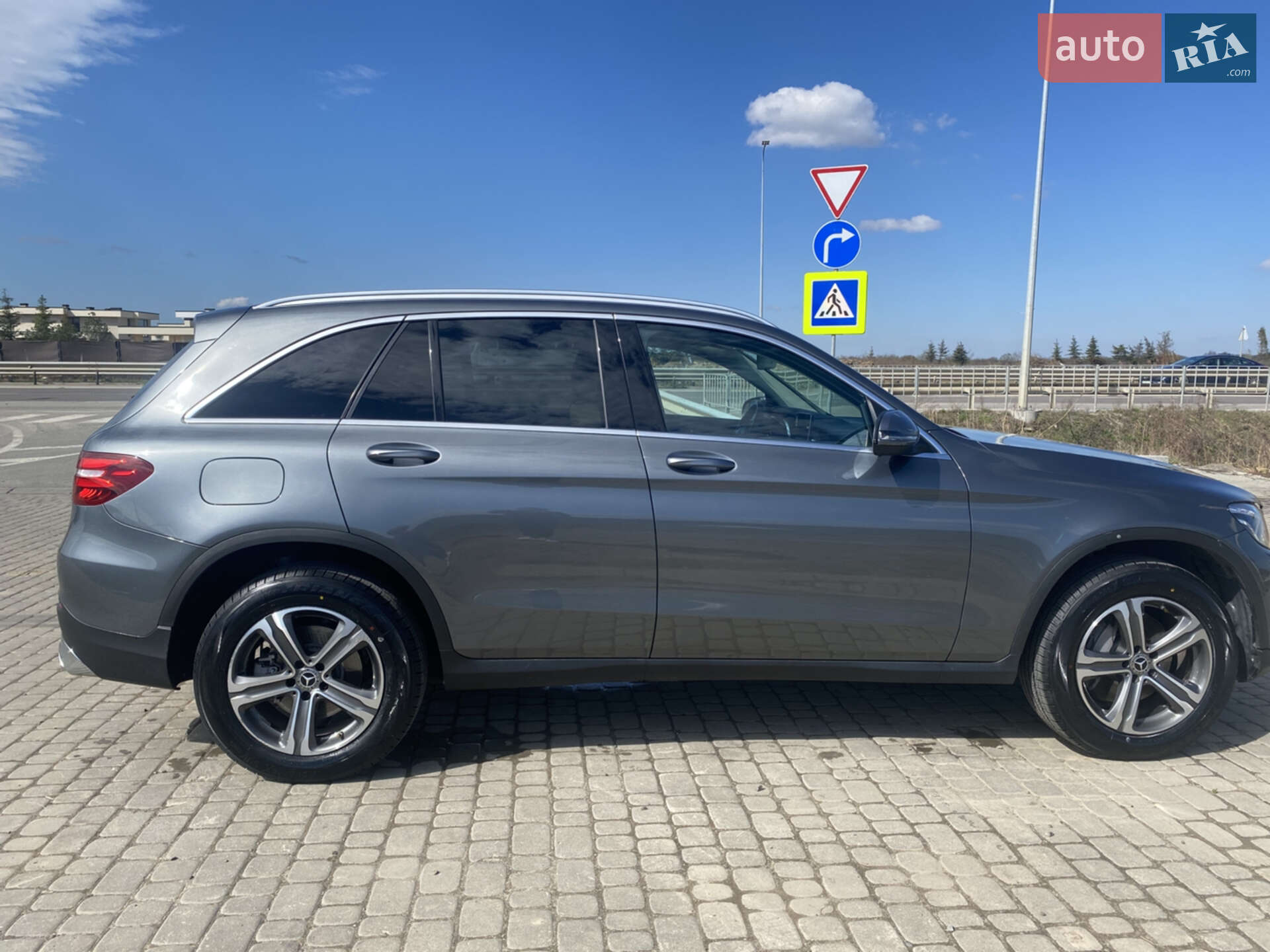 Mercedes-Benz GLC-Class 2017 VIN WDC0G4JB4HF255675 фото оголошення 4 з 23