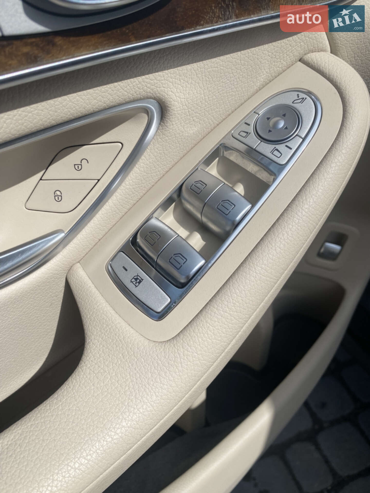 Mercedes-Benz GLC-Class 2017 VIN WDC0G4JB4HF255675 фото оголошення 18 з 23
