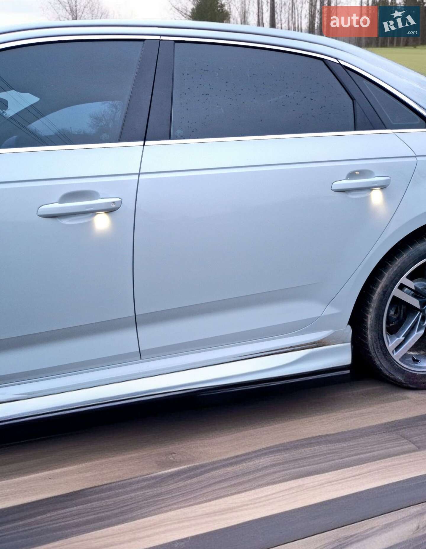 Audi A4 2017 VIN WAUFNAF43HN011808 фото оголошення 8 з 43