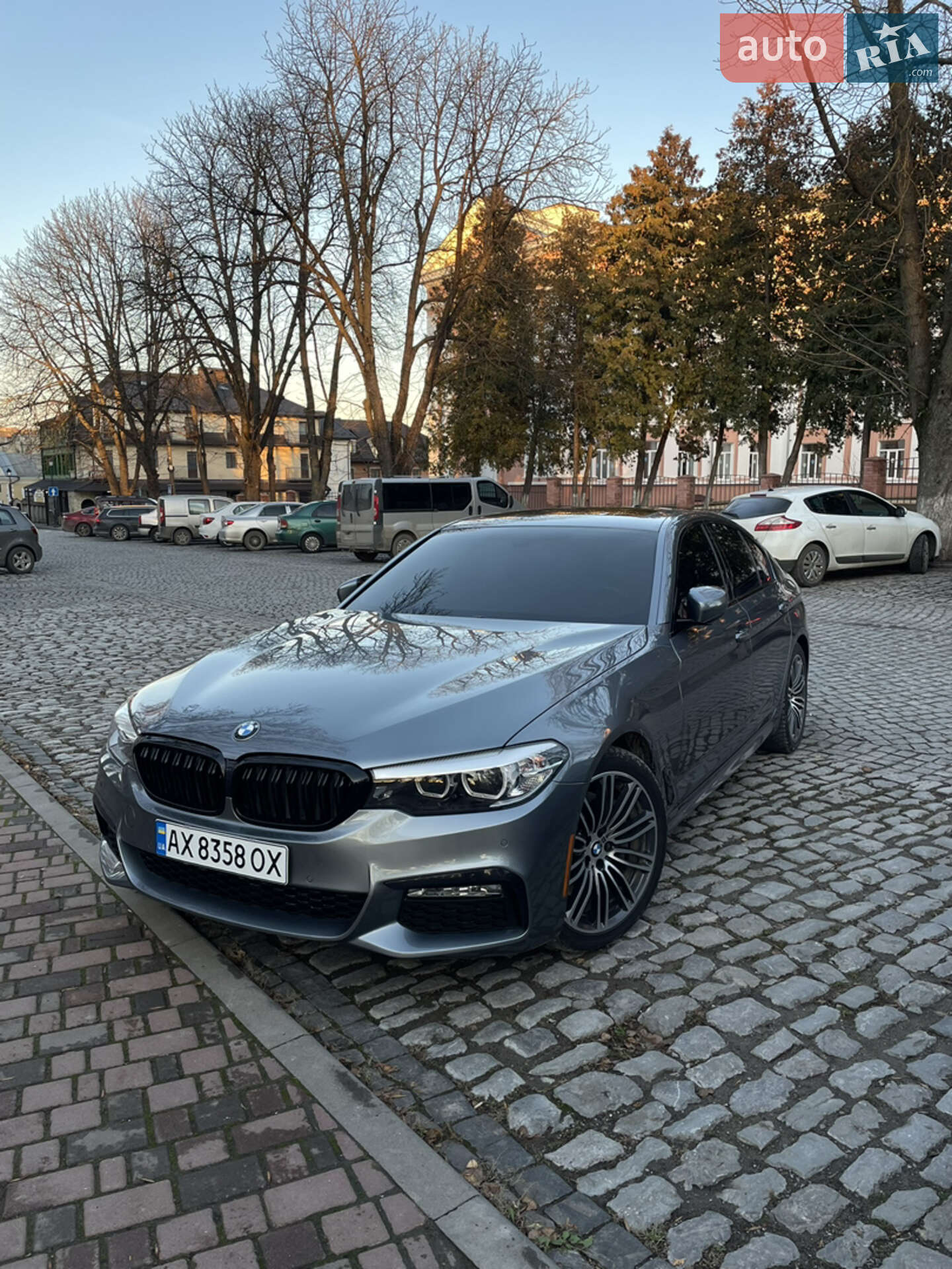 BMW 5 Series 2017 VIN WBAJA7C58JWA72967 фото оголошення 4 з 14