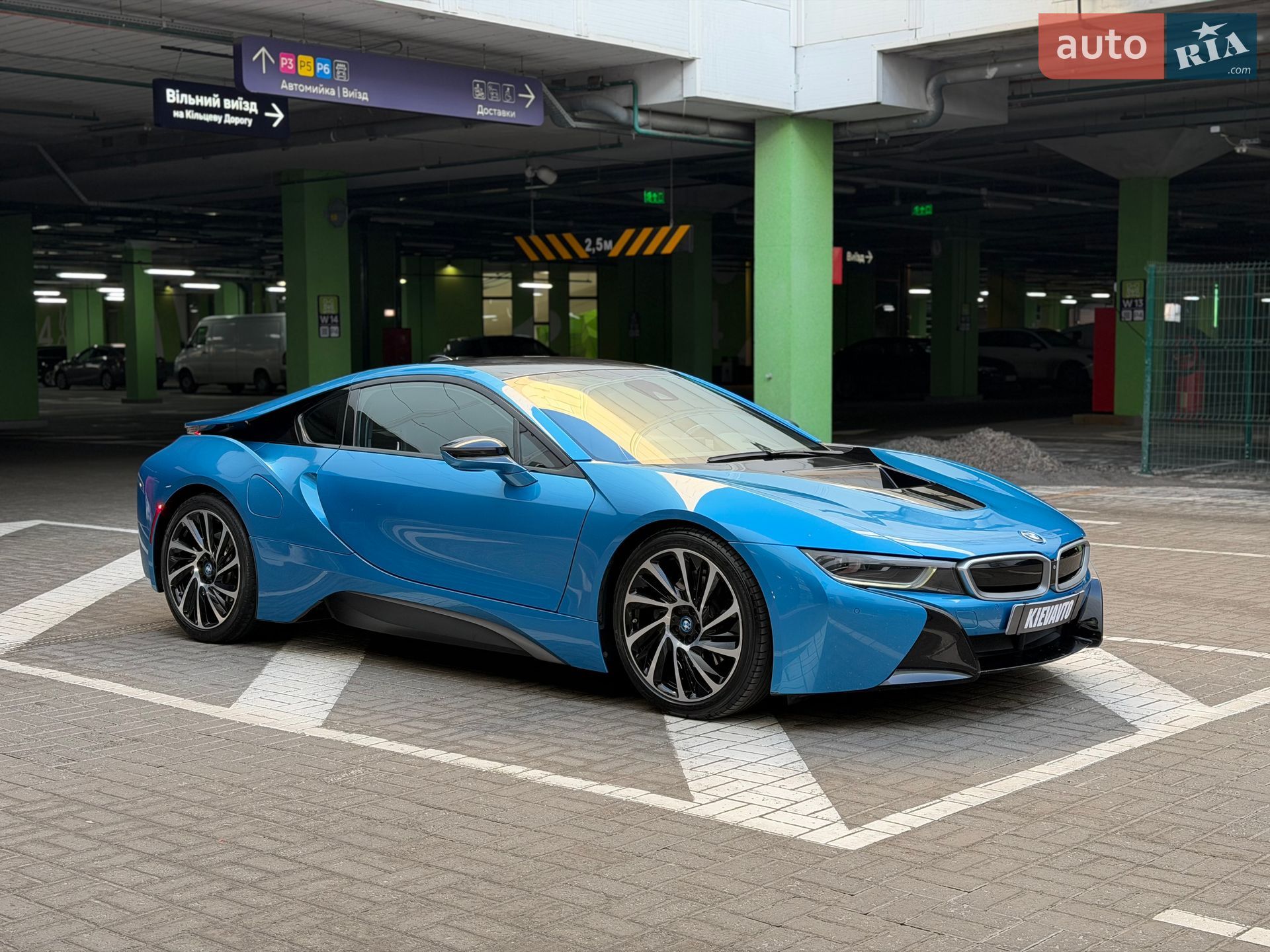 BMW i8 2016 VIN WBY2Z2C54GV675721 фото оголошення 5 з 21