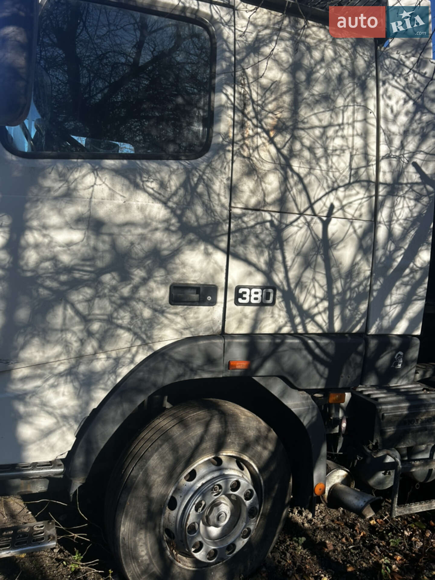 Volvo FH 12 1998 VIN YV2A4B2ASWB202811 фото оголошення 7 з 16