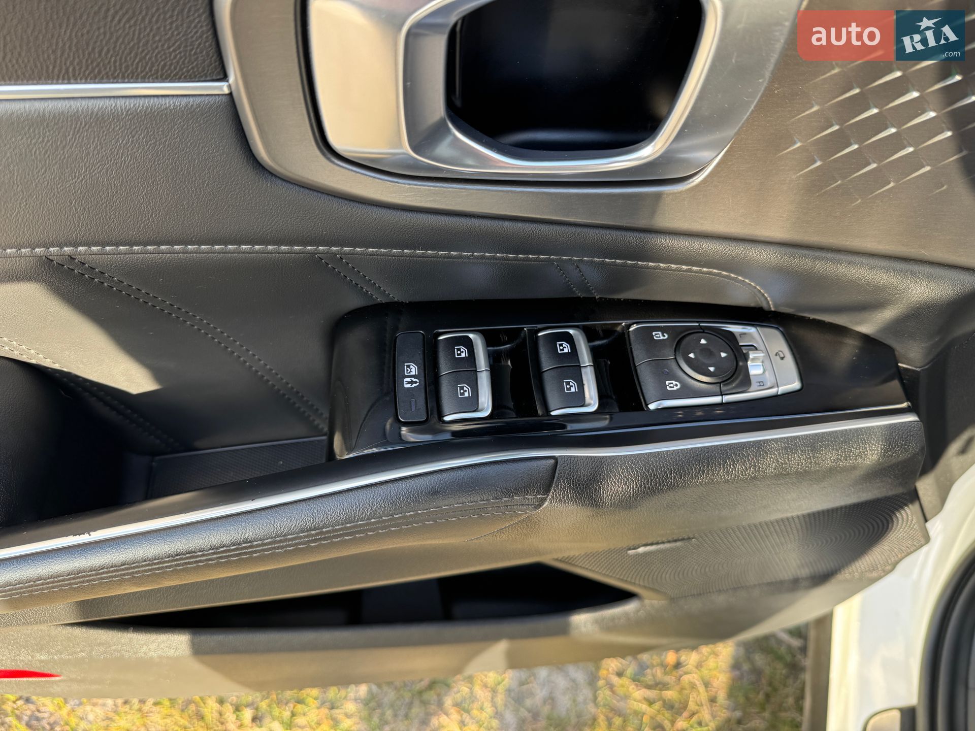 Kia Sorento 2021 VIN KNARH81BGM5086097 фото оголошення 23 з 56