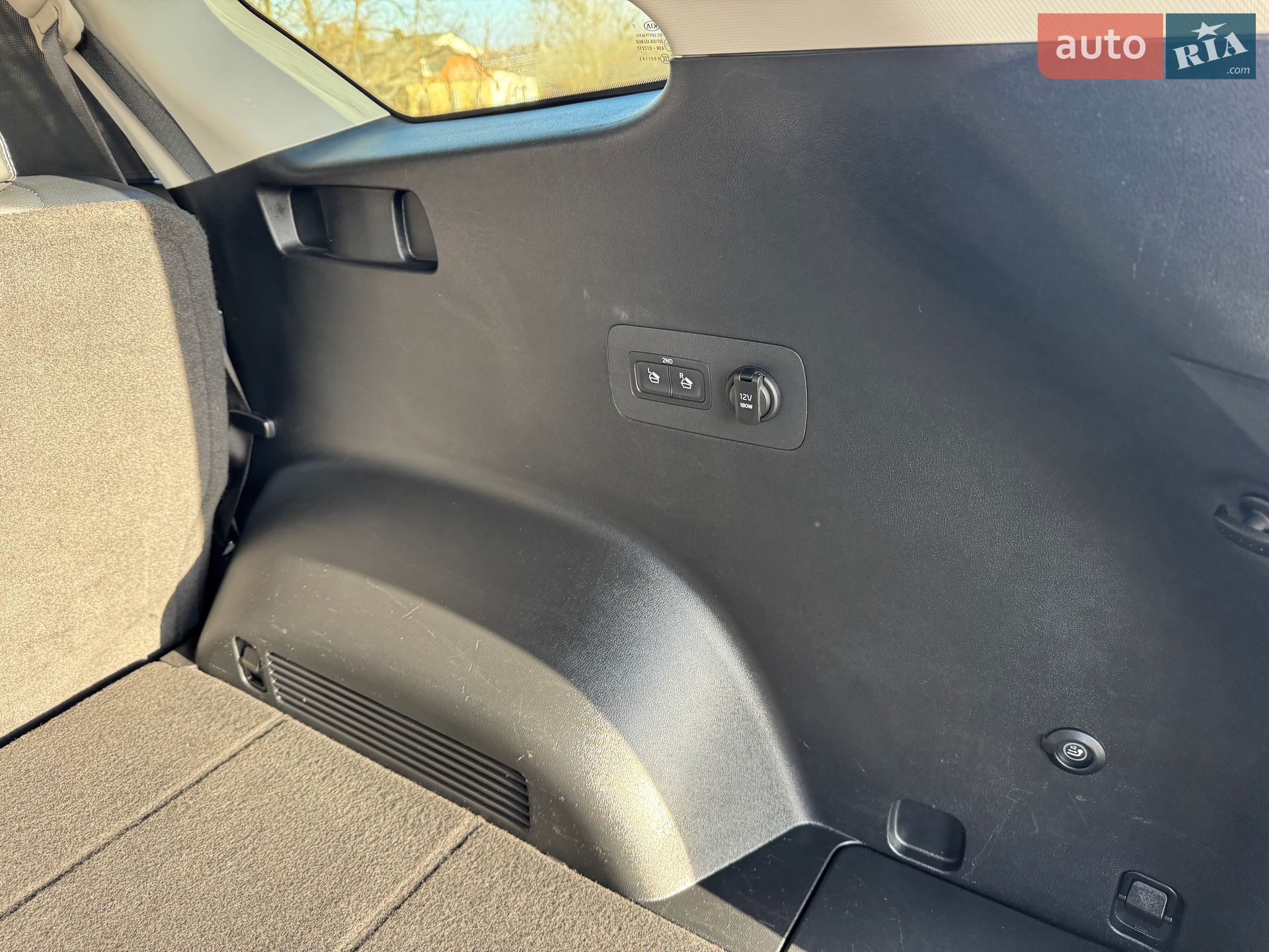 Kia Sorento 2021 VIN KNARH81BGM5086097 фото оголошення 32 з 56