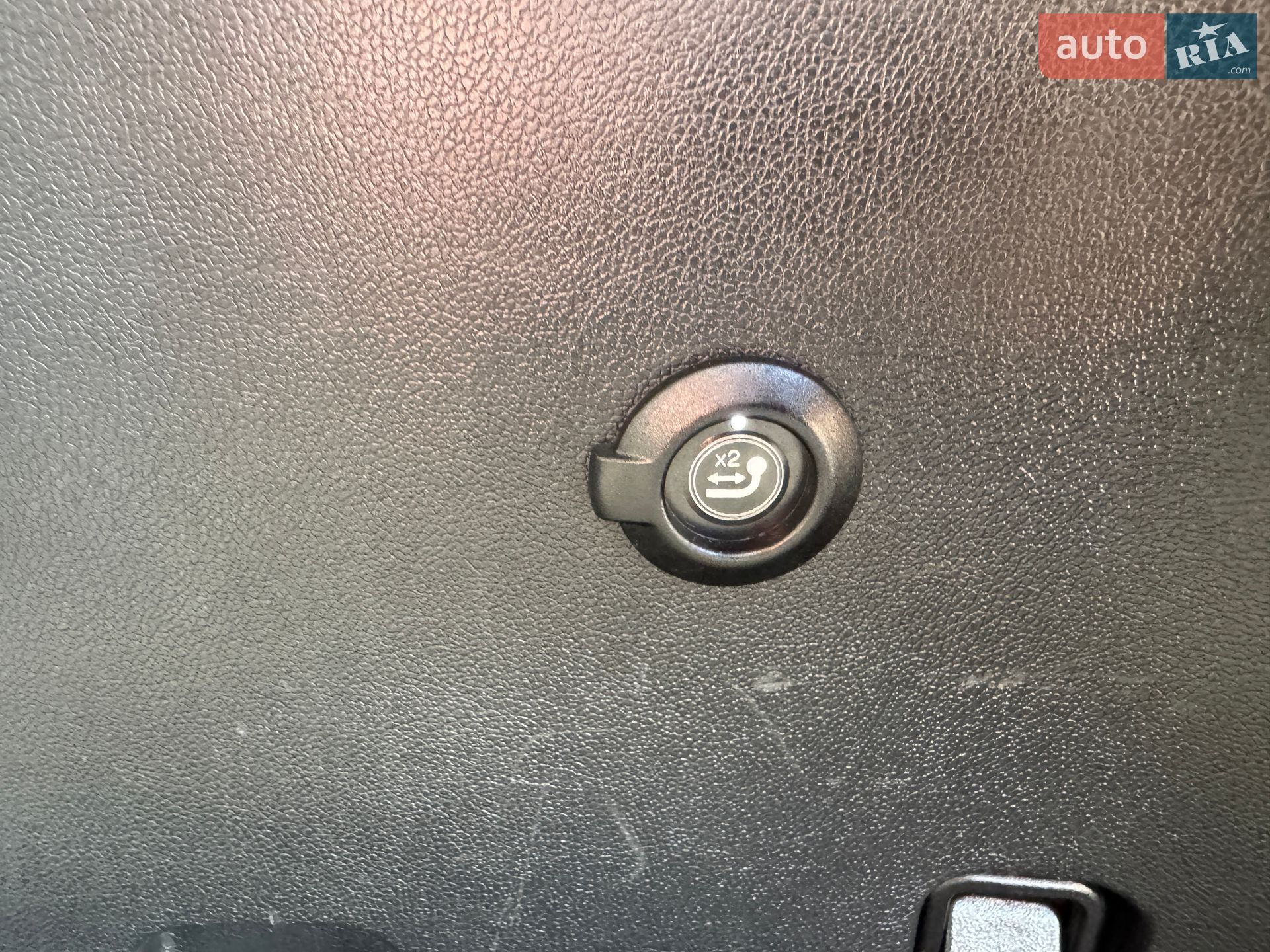 Kia Sorento 2021 VIN KNARH81BGM5086097 фото оголошення 33 з 56