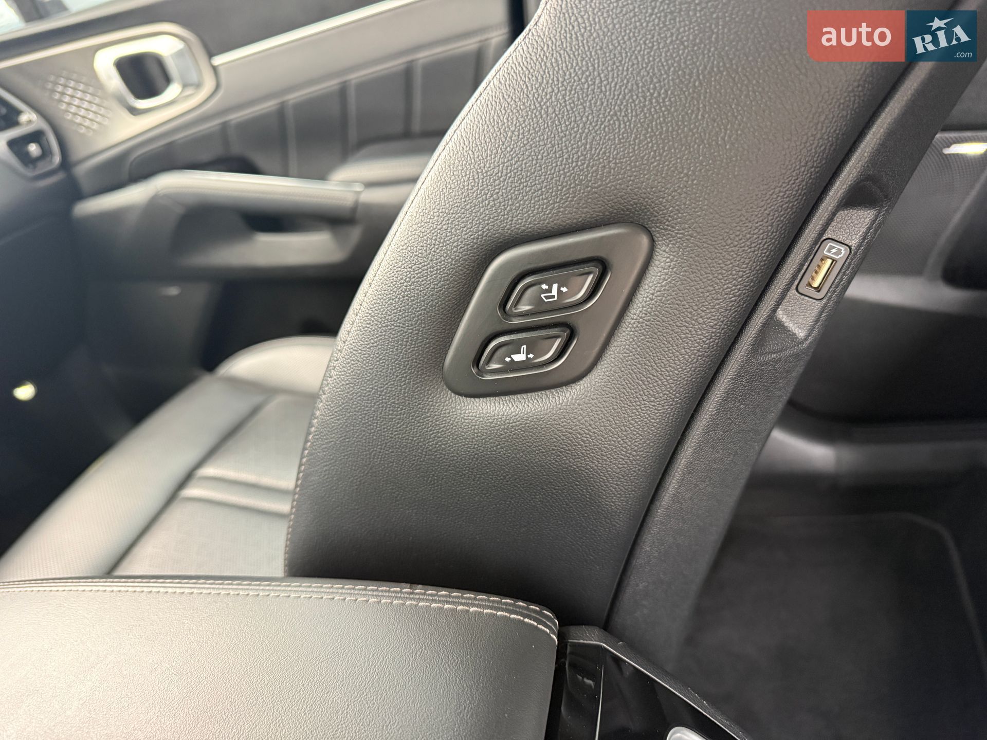 Kia Sorento 2021 VIN KNARH81BGM5086097 фото оголошення 24 з 56