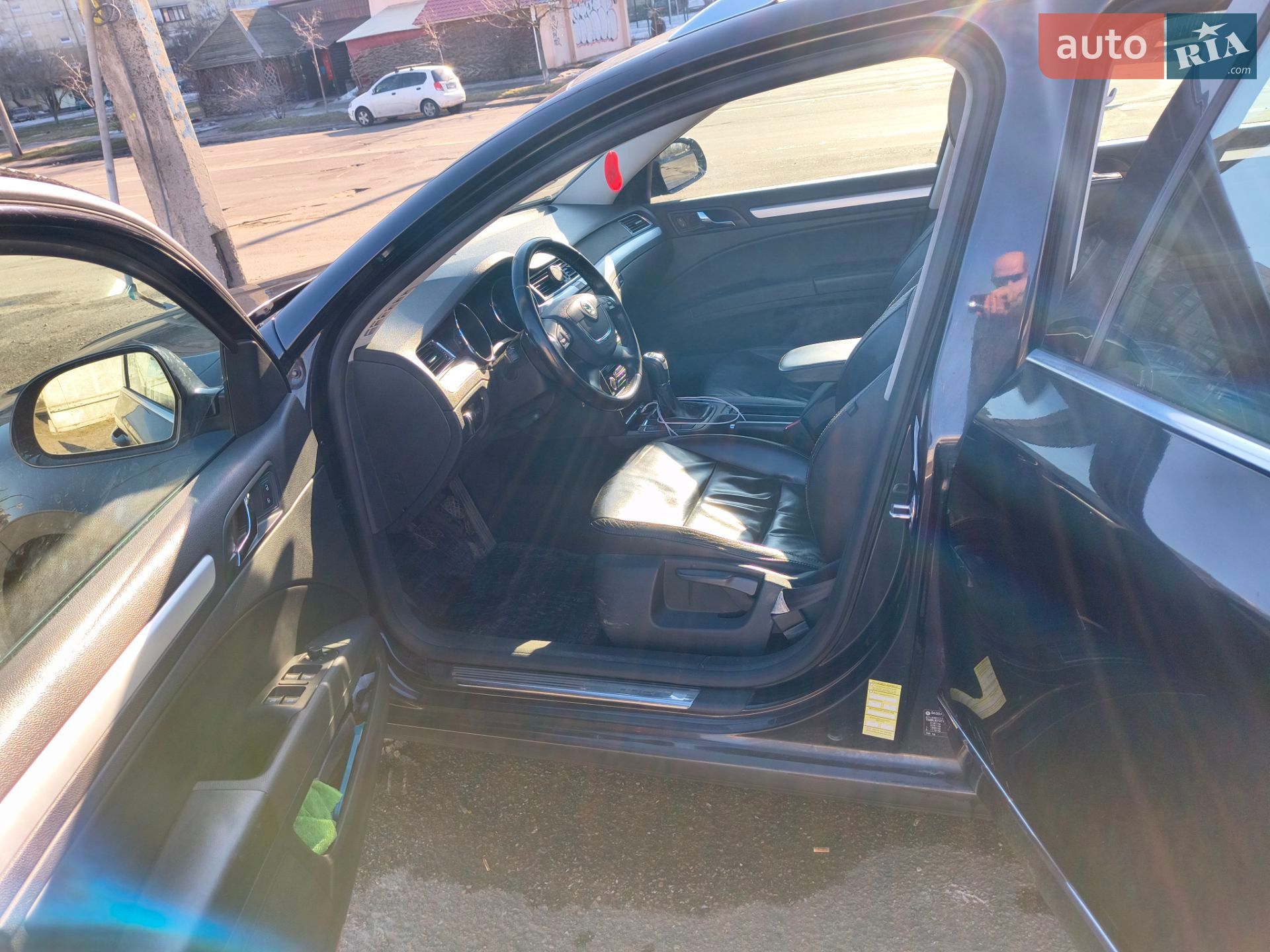 Skoda Superb 2010 VIN TMBLB73T8B9033350 фото оголошення 5 з 11