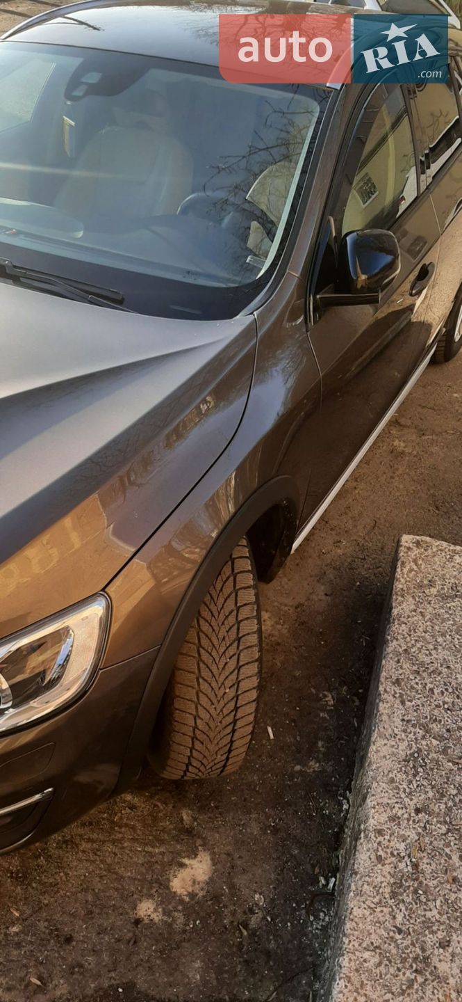 Volvo V60Cc 2017 VIN YV1FZARCDJ2050427 фото оголошення 48 з 52
