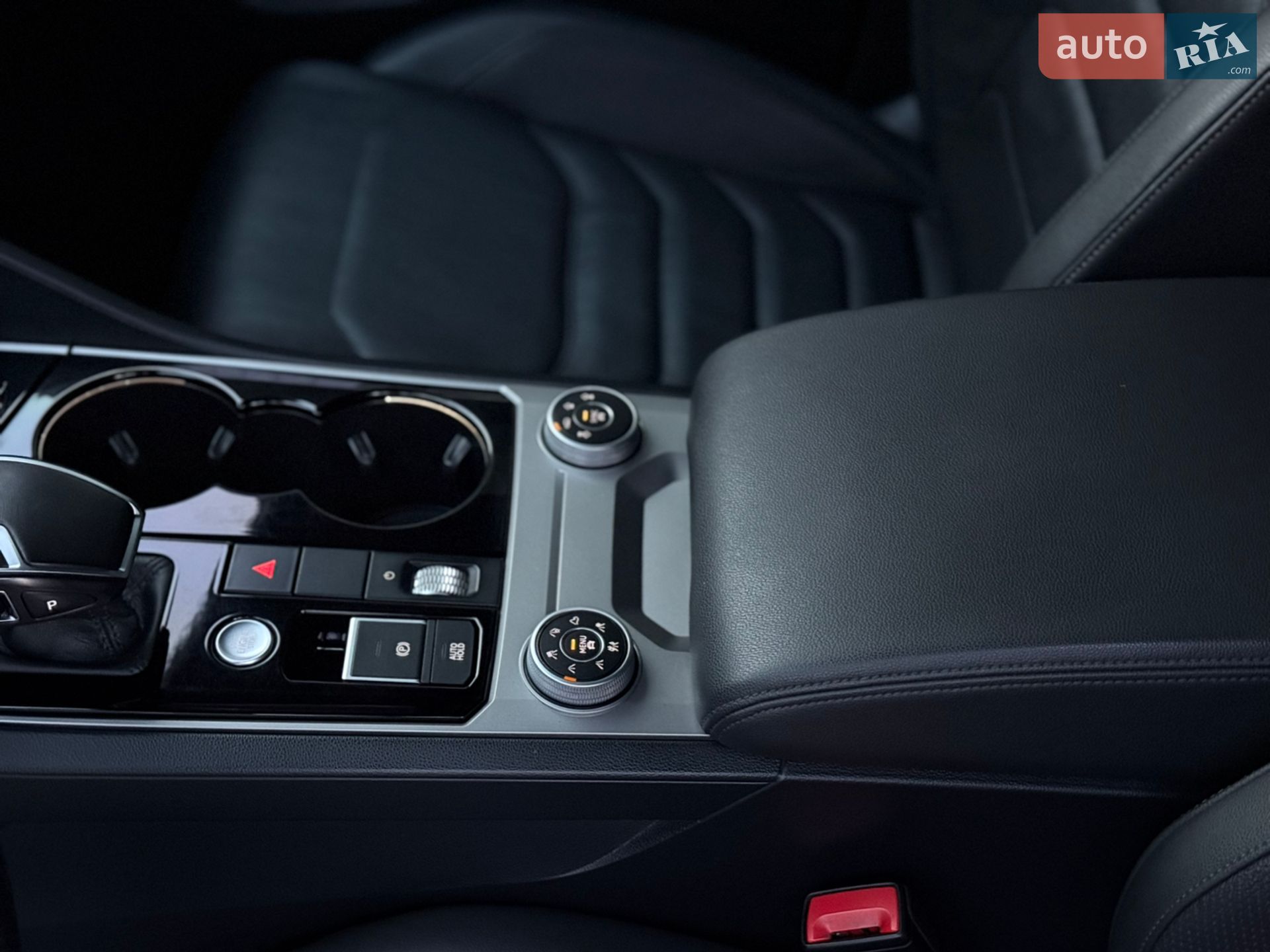 Volkswagen Touareg 2019 VIN WVGZZZCRZKD050684 фото оголошення 23 з 63