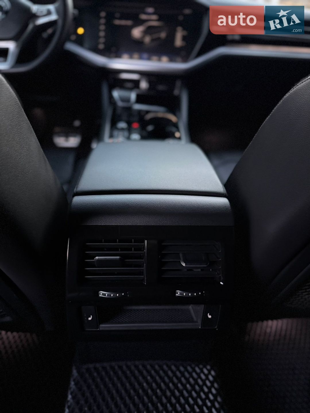 Volkswagen Touareg 2019 VIN WVGZZZCRZKD050684 фото оголошення 34 з 63