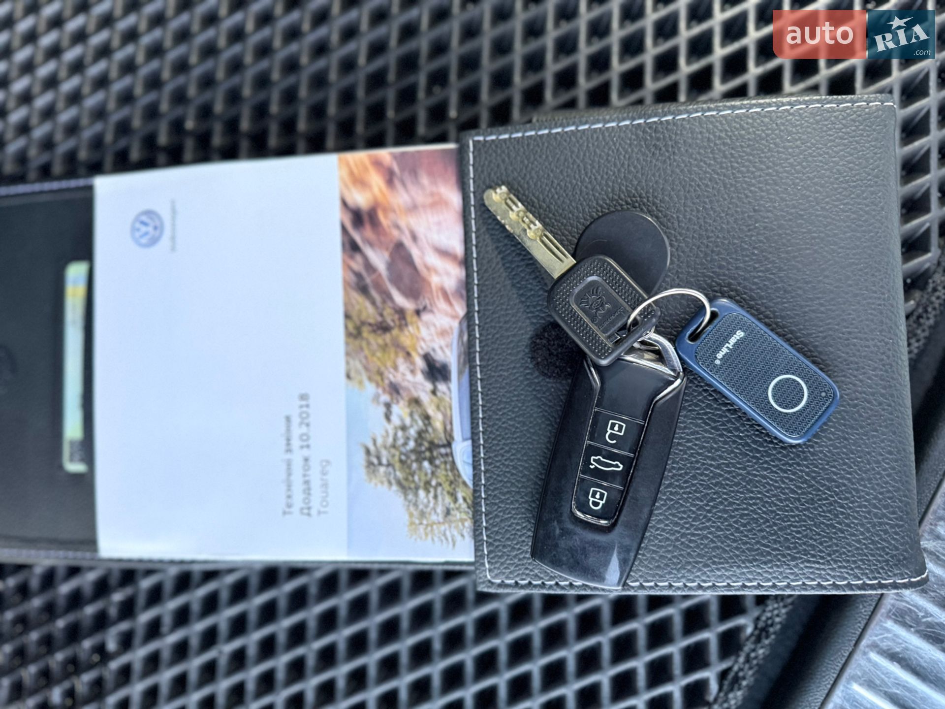 Volkswagen Touareg 2019 VIN WVGZZZCRZKD050684 фото оголошення 44 з 63