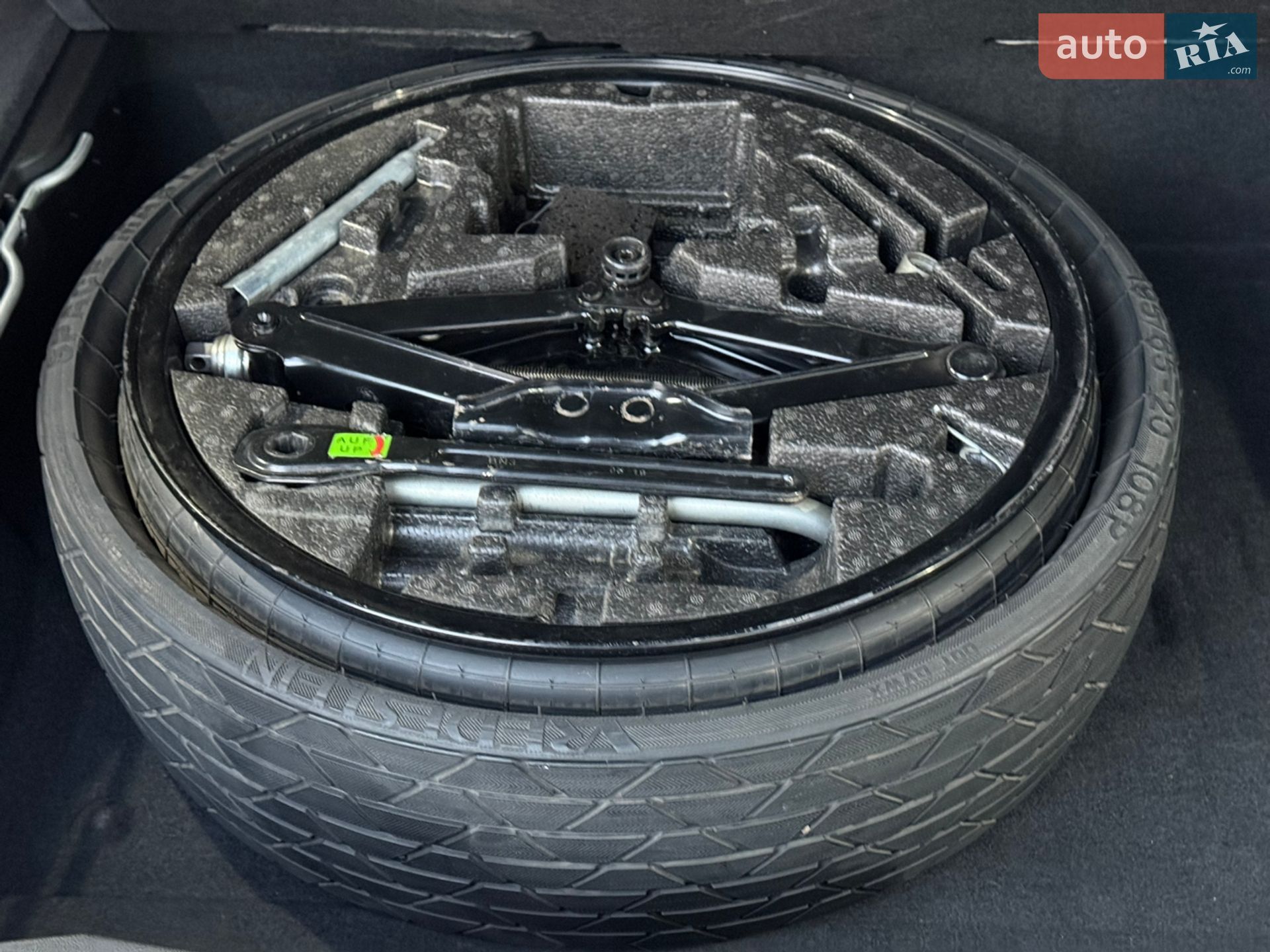Volkswagen Touareg 2019 VIN WVGZZZCRZKD050684 фото оголошення 52 з 63