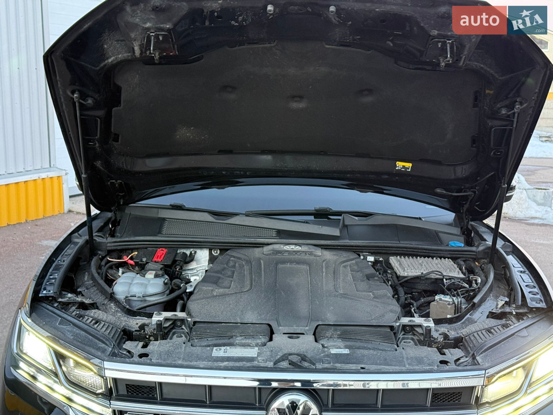 Volkswagen Touareg 2019 VIN WVGZZZCRZKD050684 фото оголошення 53 з 63