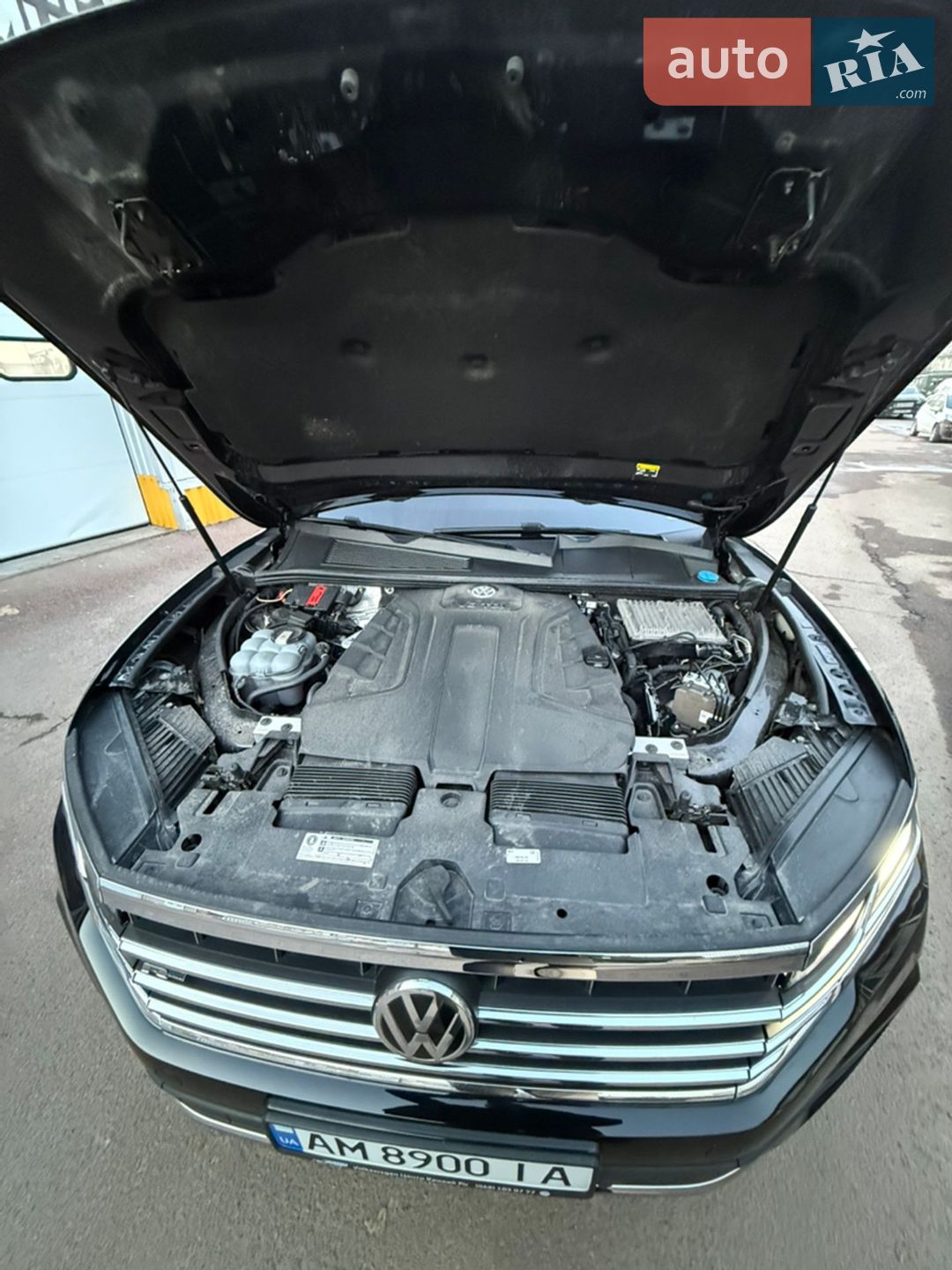 Volkswagen Touareg 2019 VIN WVGZZZCRZKD050684 фото оголошення 54 з 63