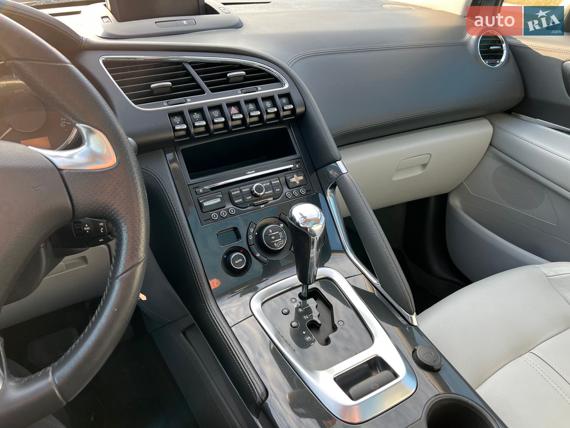 Peugeot 3008 2011 VIN VF30URHHABS195468 фото оголошення 32 з 39