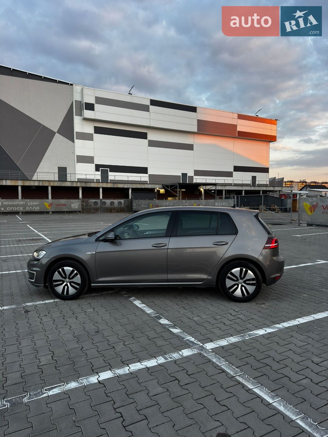 Volkswagen e-Golf 2014 VIN WVWZZZAUZFW903789 фото оголошення 3 з 21