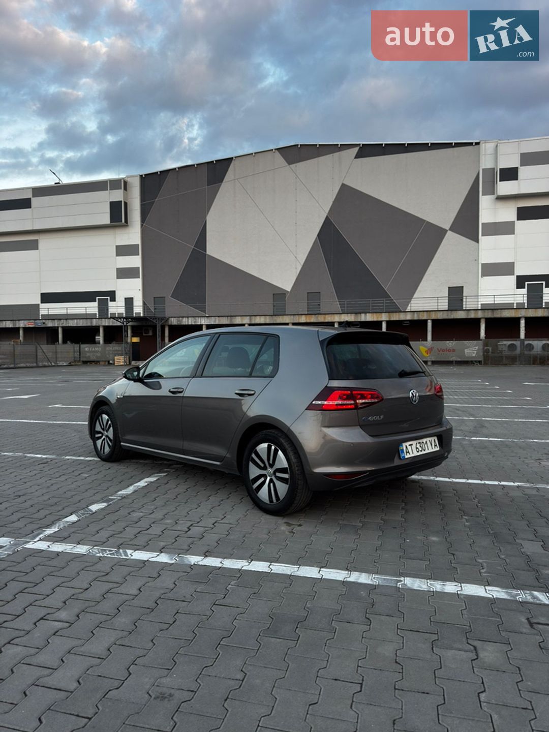 Volkswagen e-Golf 2014 VIN WVWZZZAUZFW903789 фото оголошення 4 з 21