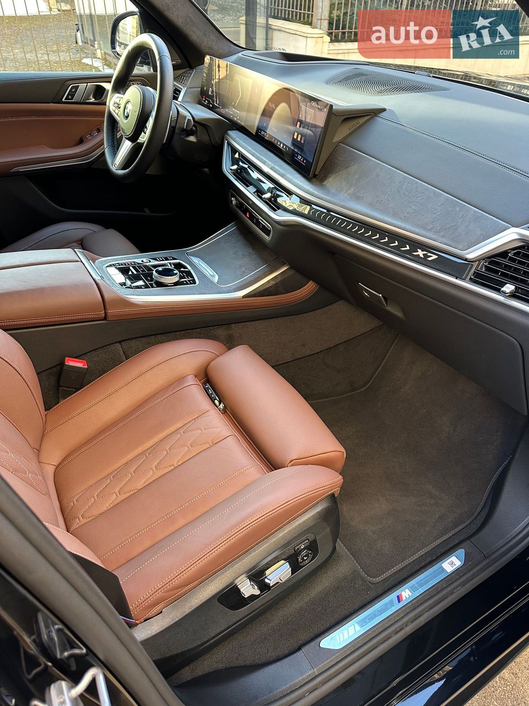 BMW X7 2025 VIN WBA21EN0909Z97245 фото оголошення 17 з 32