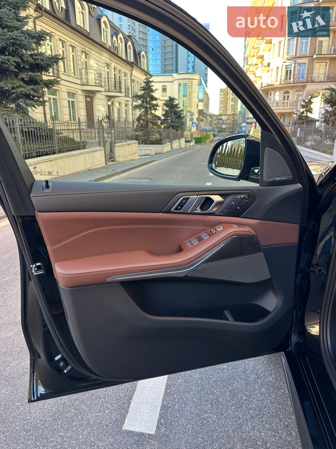BMW X7 2025 VIN WBA21EN0909Z97245 фото оголошення 22 з 32
